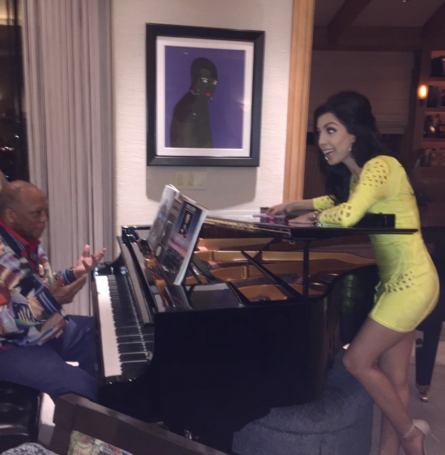 💛 Behind the scenes with the late great Quincy Jones, miss him - always had a great time jamming with this music legend ❤️ #behindthescenes #bts #setlife #quincyjones #filmset #cinematic #filmmakerlife #actorslife #onset #behindthecamera #singer #singersongwriter #songwriting #livemusic #livesinger #liveperformance #vocalist #singerlife #musicartist #bandlife #orchestra #orchestral #philharmonic #livemusicmagic #solosinger #performerlife #stageperformance #musiccreator #artistlife #musicindustry