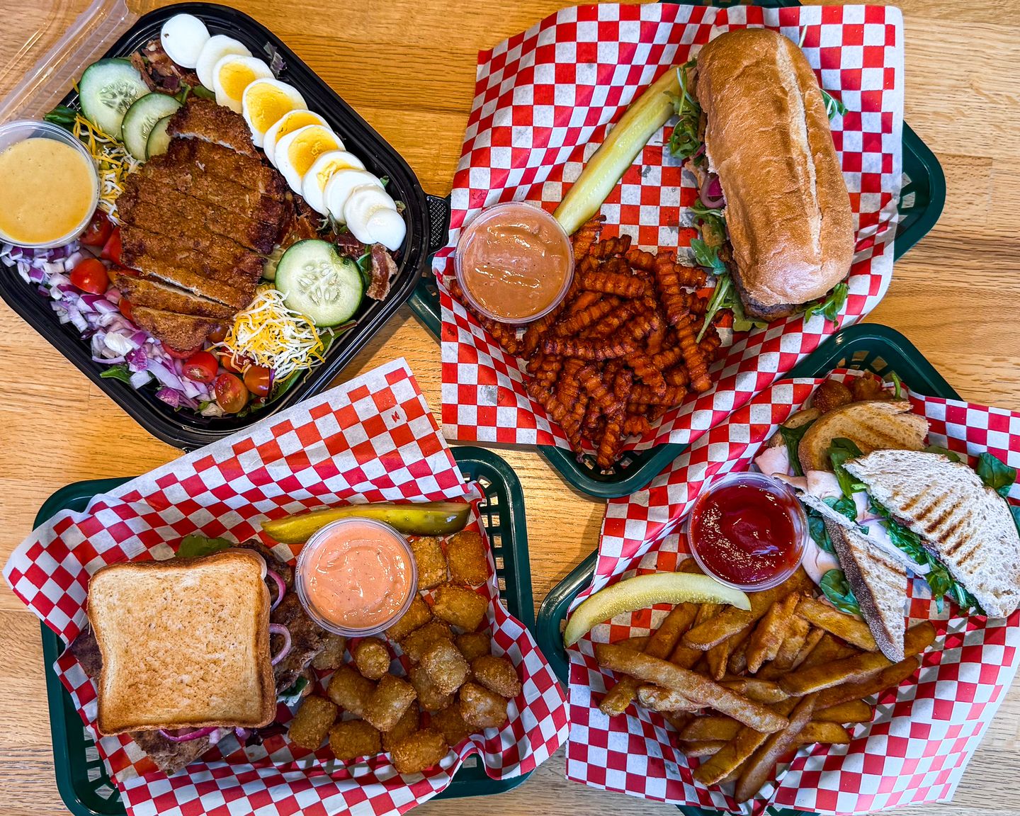 Huge news for anyone that likes delicious food: The Love Bug Cafe is now open at The Garage 💛
Find them in the southwest end of the food hall serving up scratch-made comfort food rooted in family recipes and built to bring people together. From their classic meatloaf to a hand-breaded pork tenderloin and fresh, satisfying salads, every dish brings that home-cooked feel.
Weekend plans? Brunch is served all day Saturday and Sunday with French toast, steak & egg sandwiches, and more.
Tap the link in bio to learn more about this great team, then stop by to welcome @lovebugfoodtruck to The Garage family! Trust us, it's worth the visit. 🫶