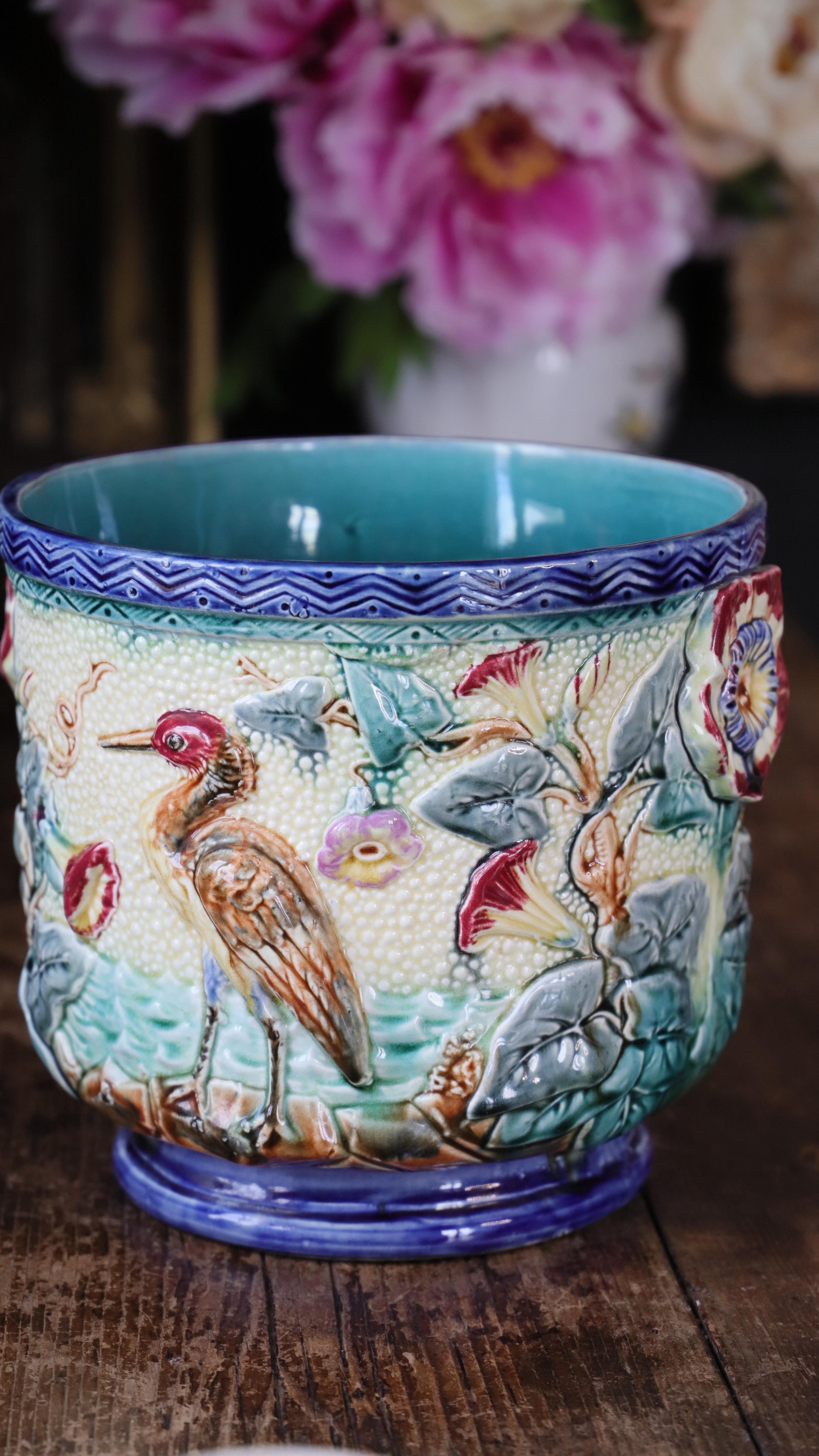 New New New !
Splendid Art Nouveau majolica just arrived on the eShop ✨
🔗 link in bio
