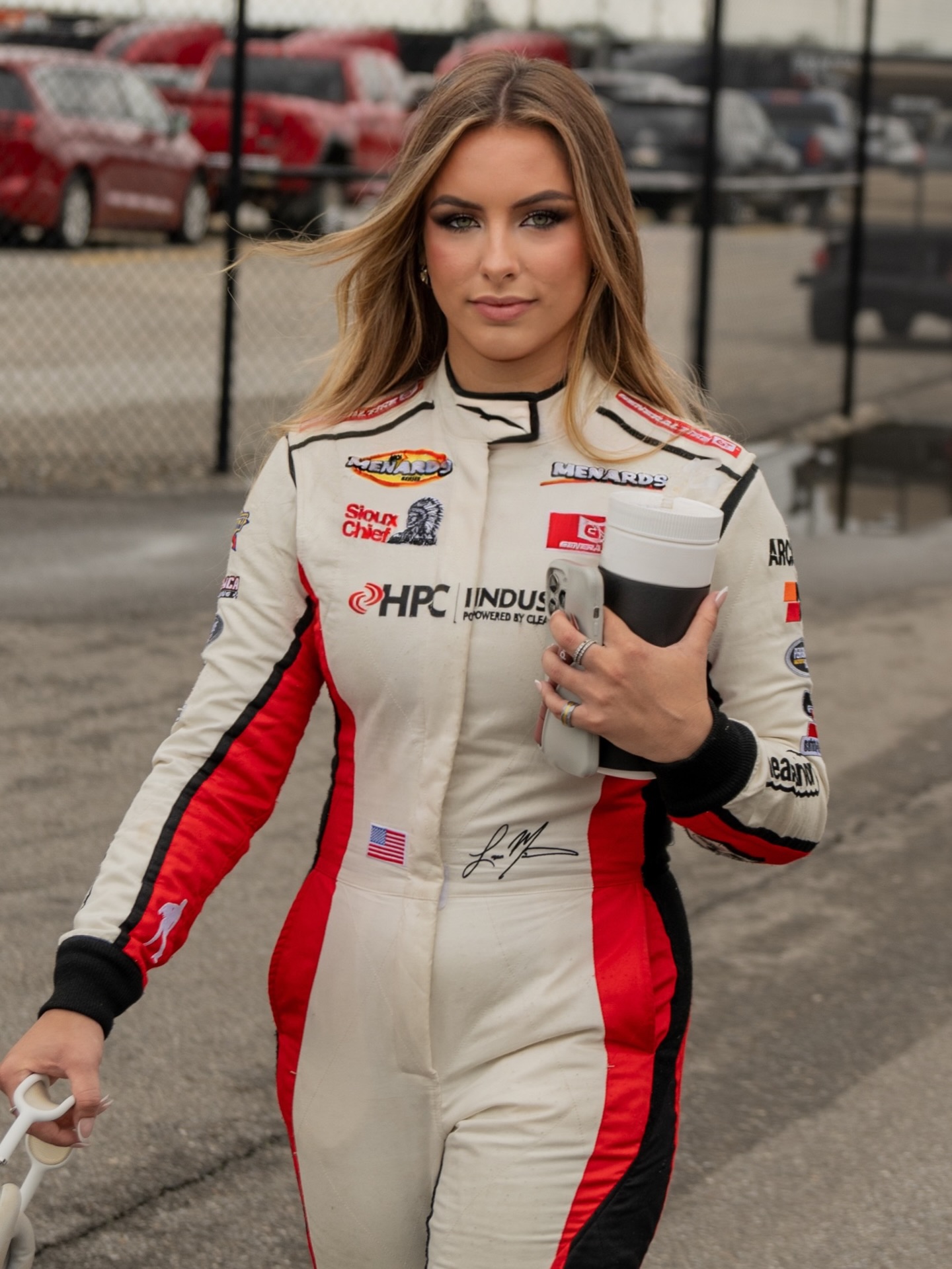 Dear Lord Baby Jesus…. Thank you for TALLADEGA 🏁🤍
Can you guess where to next before the announcement? 👀
📸 @mkthreefiddy
#nascar #womeninmotorsport #racing #motorsport