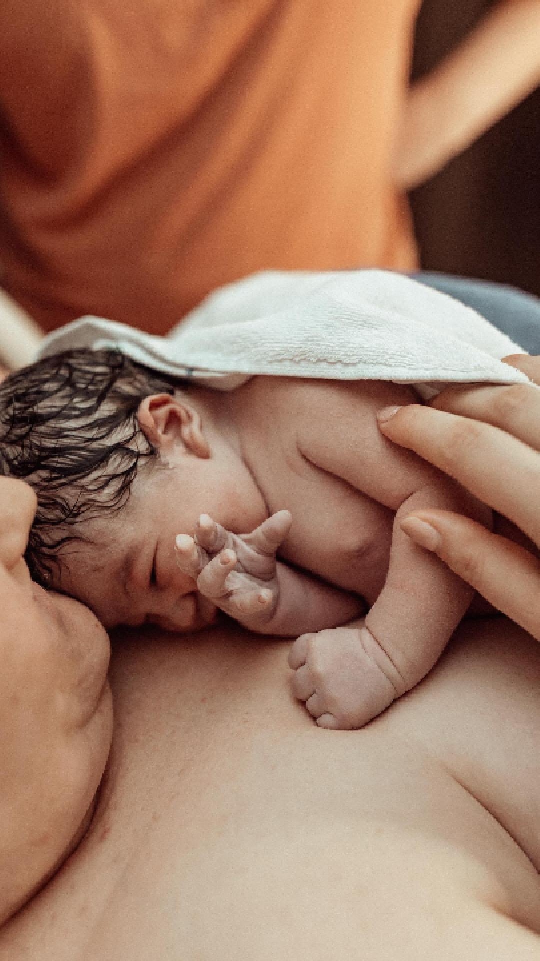 Daily fuel dose for the birth lovers #birthphotography #birthstories