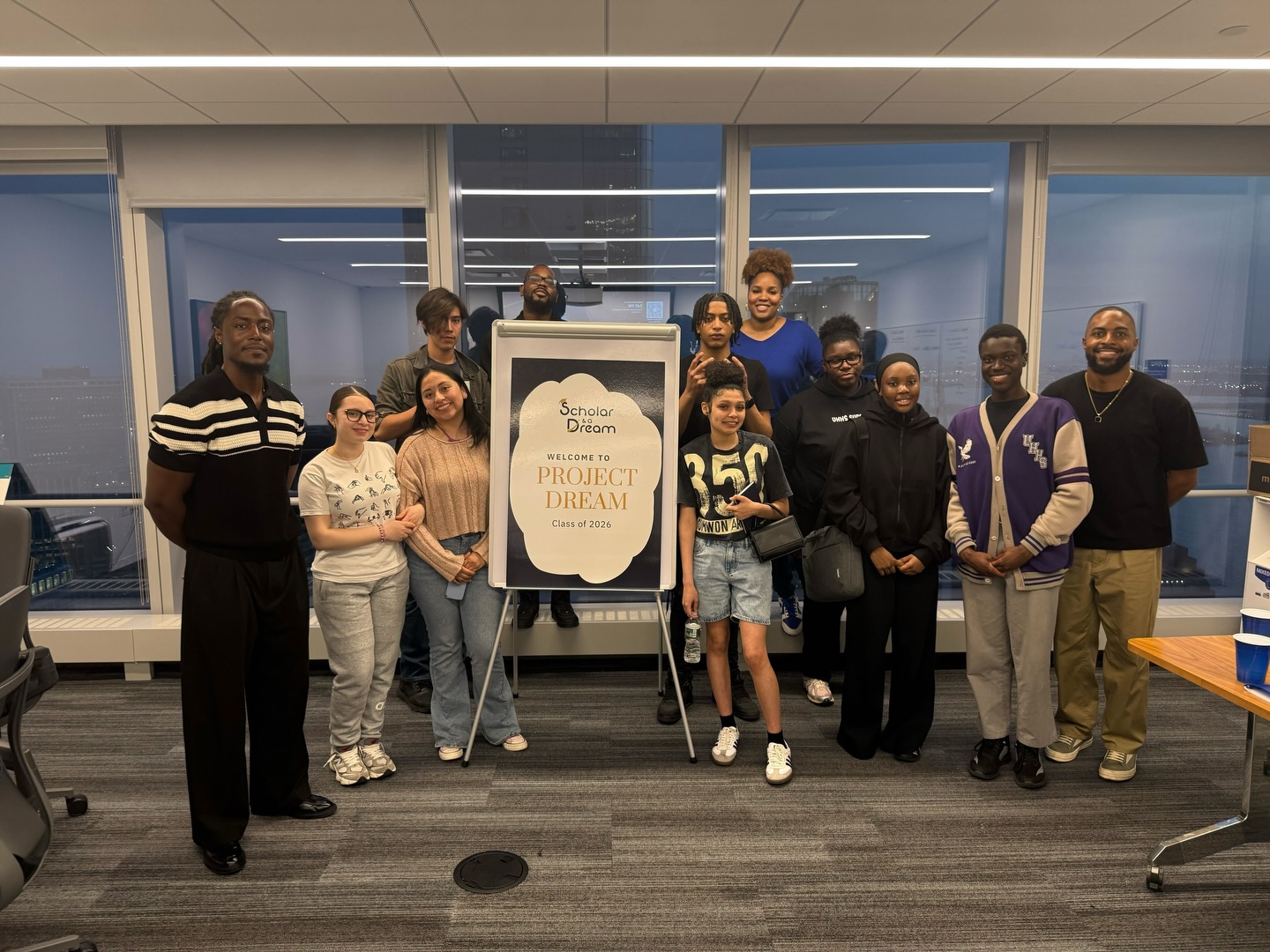 This month, we had the pleasure of welcoming @jeanthehueman to speak with our scholars on something that doesn’t get talked about enough: mental health and emotional intelligence.
How to read yourself.
How to read a room.
How to make good decisions while protecting your peace.
Because showing up for your future starts with showing up for yourself.
Thank you, for pouring into our scholars this month. 💙
#ScholarAndADream #ProjectDream #MentalHealth #EmotionalIntelligence