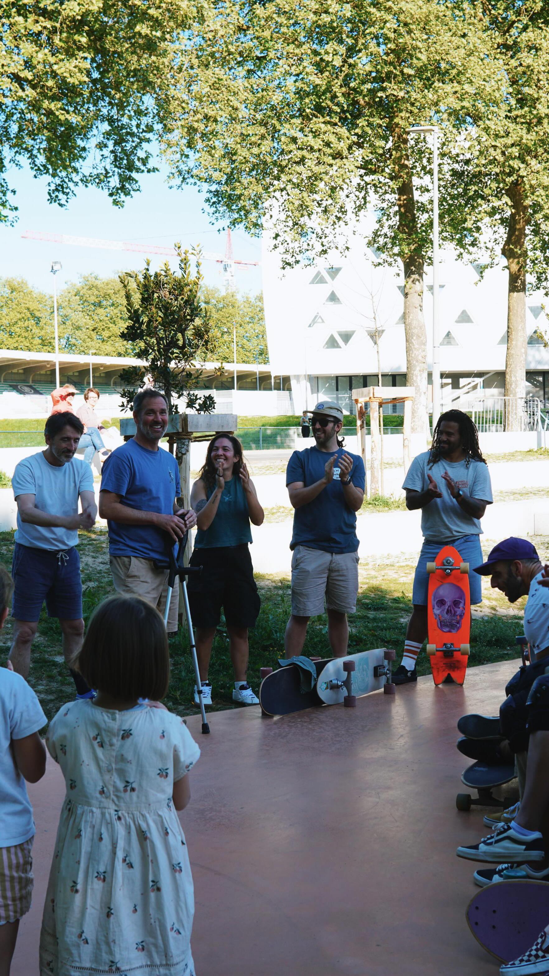 Our visit to Limoges Part 2 with a masterclass and two focused session groups.
Thank you @swheel_s @fooapsskateclub for inviting us! Amazing experience with a vibrant community!
@your.surfskate.coach !
@pyojany @morasol @manuchis