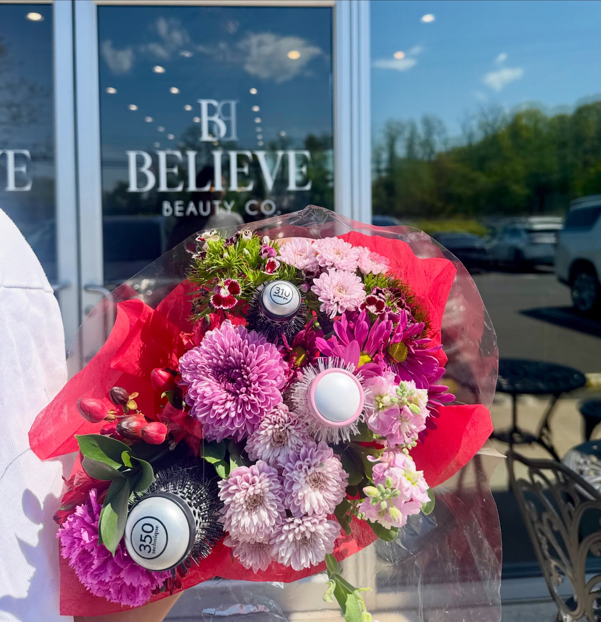 To the moms who inspire confidence, beauty, and love every day
Happy Mother’s Day From Believe Beauty 🤍💐
#njhairsalon #njhair #hairstylist