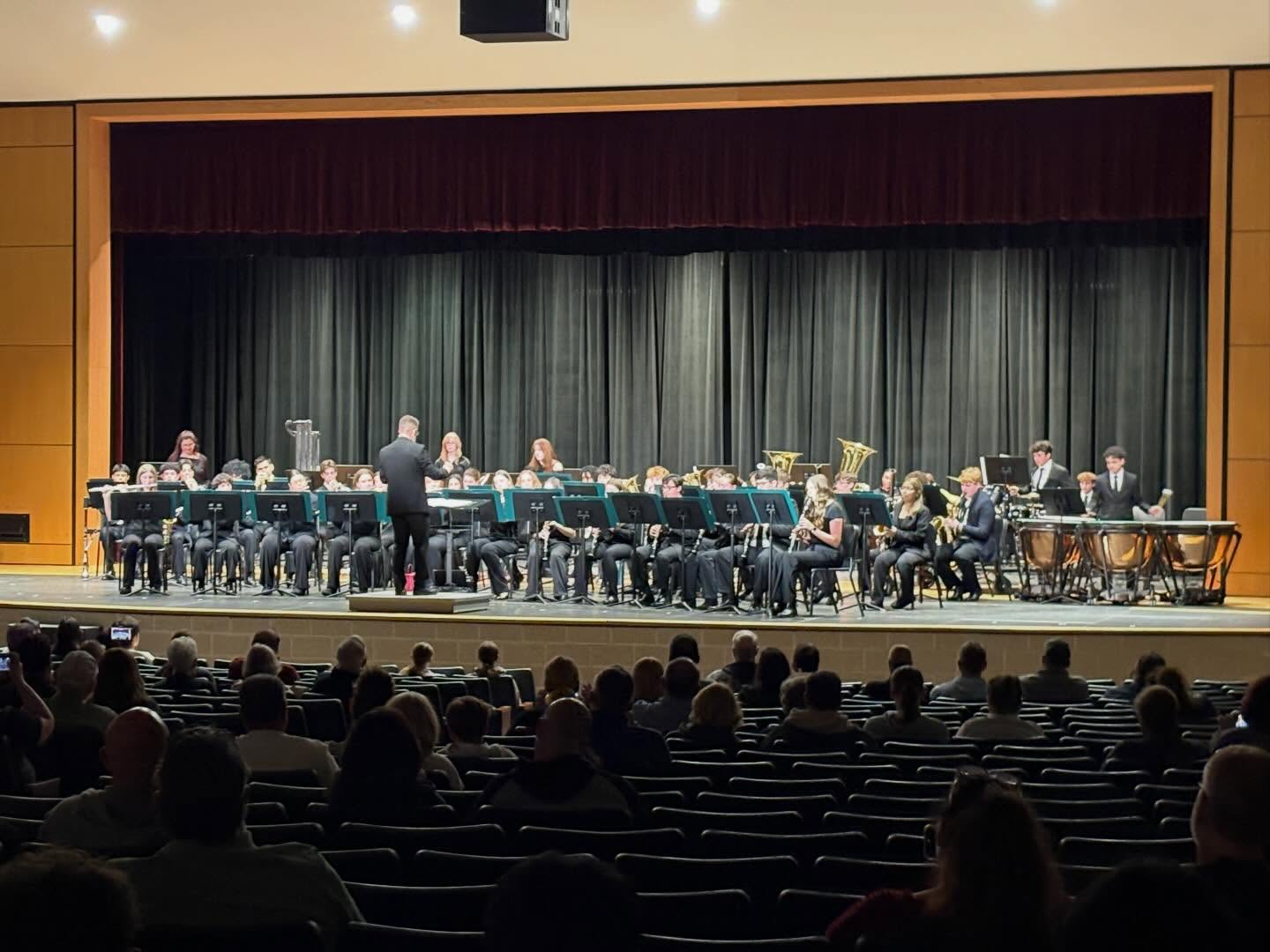 Congratulations to our High School Wind Symphony and Symphonic Band for their fantastic concert last night! The program featured a diverse array of music and performances, including Symphonic Band Chamber Ensembles, melodies of classic musical theater and rock icons, and even an “Instant Concert” and encore.
Special Congratulations to our Seniors on their final performance in the band program, thank you for everything over the past six years here at Clearview! Your impact on the program will continue long after your graduation.