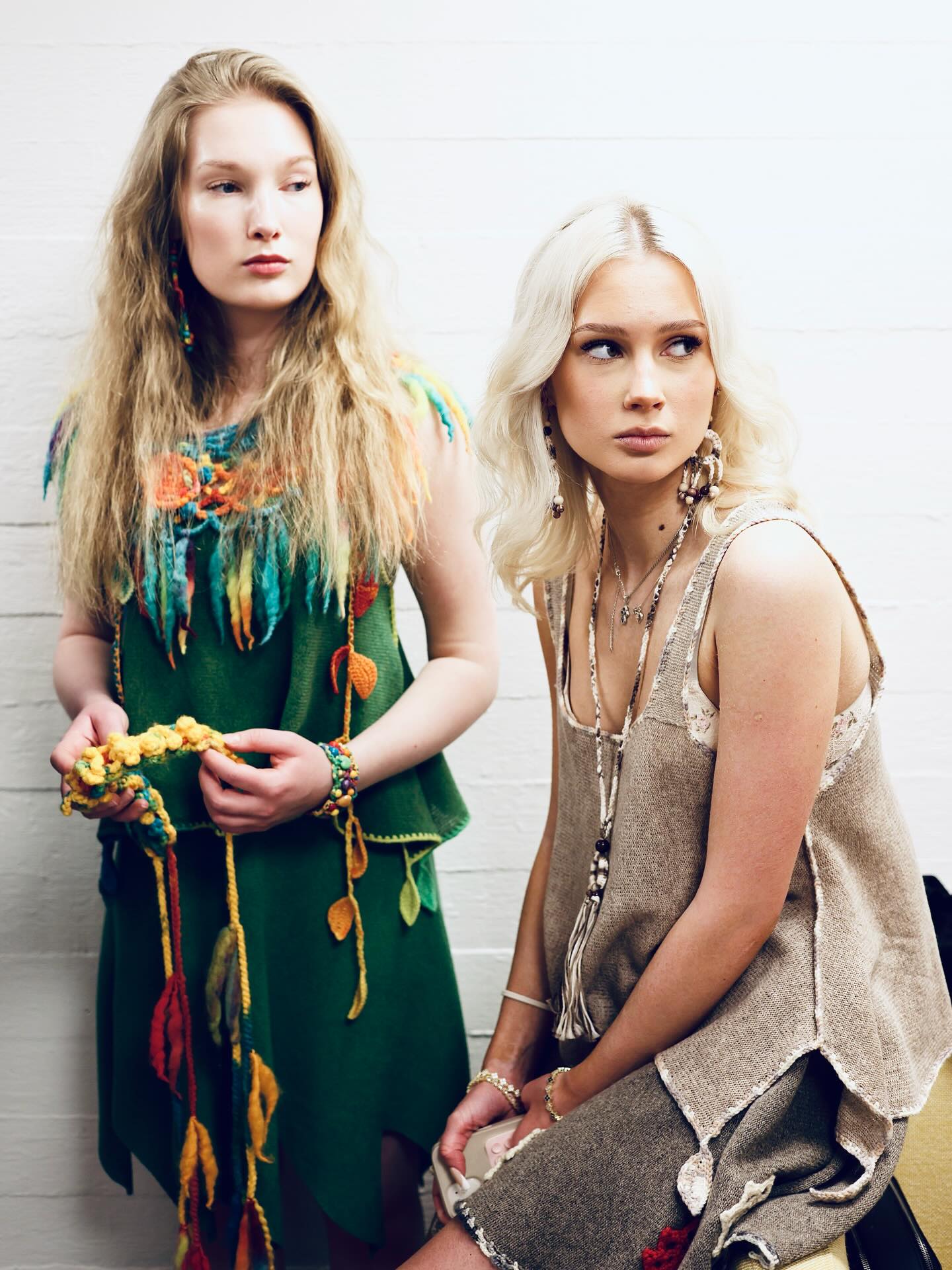 Backstage @mai.niemi.design @valonpaivat Luonnotar/Nature Goddess on stage experience. Photo: @minnaannola
🙏🏻❤️: @fashionmodelagencyfinland @ihamakimika @simsensitive @varia_hiusala