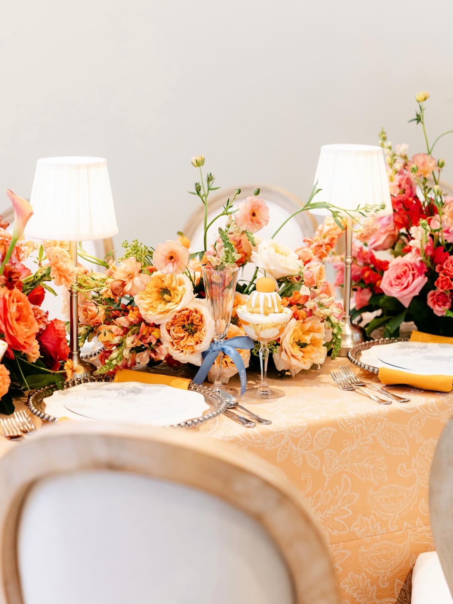 We love when every detail fits together so well!
VENDORS:
Planning + Design: @kaitiegillweddings
Production Design: @cae_lr
Floral Design: @magnoliabellefloral
Photography: @chelsea.duff.photography
Venue: @thedecantillon
Rentals: @eventology_us
Stationary: @hobartprinting
Linens: @bbjlatavola
