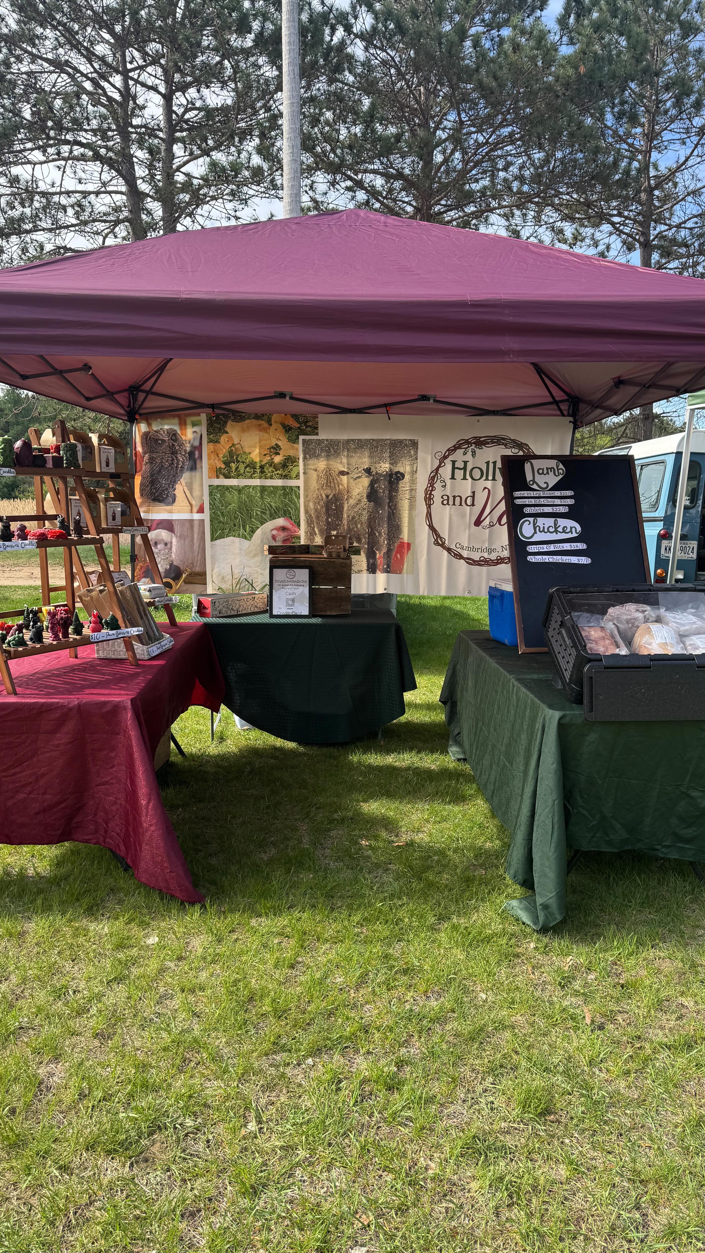 It’s our first @spacityfarmersmarket of the season! In the new location and it’s a beautiful way to spend a Sunday.
#supportlocal #farmersmarketfinds #spacityfarmersmarket