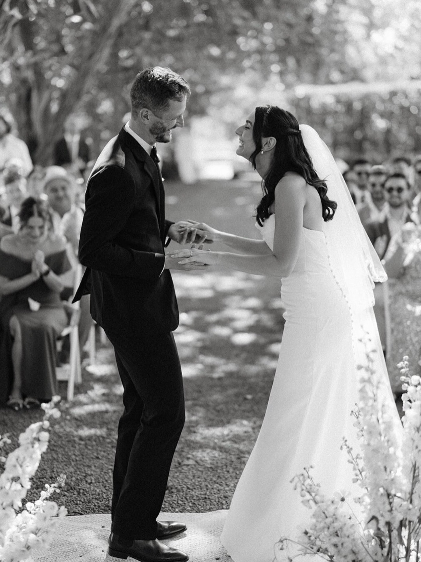 The sweetest ceremony capture by the wonderful @dancartwrightphotography at @thehomesteadberry
Bride BEC with hair by CHELSEA D and makeup by ASH
Now booking 2027 Southern Highlands, South Coast, Illawarra and Sydney weddings. Weekends are filling fast Jan-April & Sep-Nov flying at the moment 💫