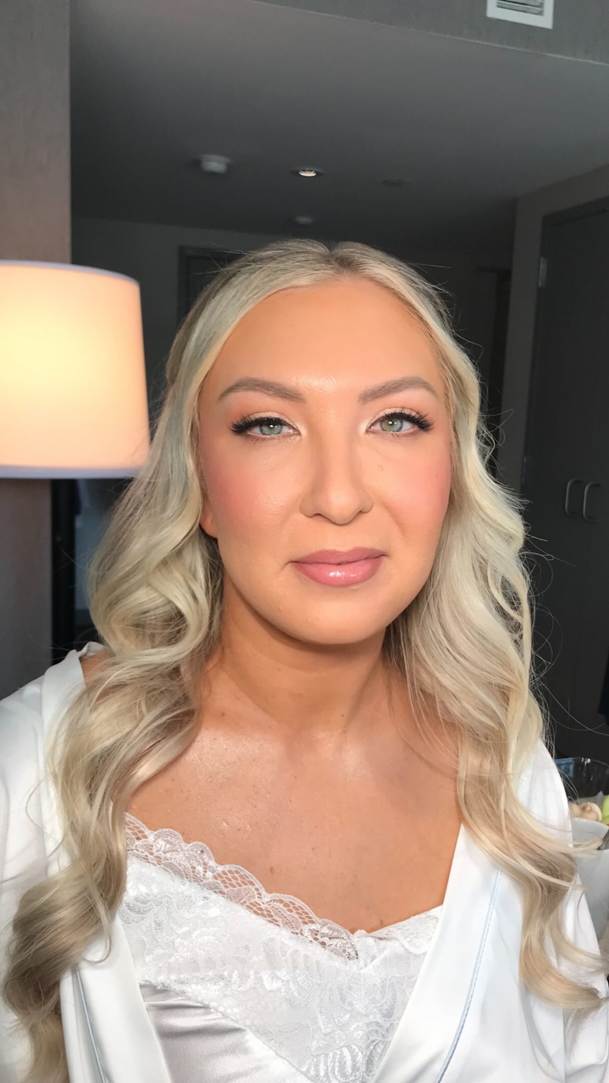 ✨Cayenne✨
Loved creating this airbrushed bridal glam on the gorgeous Cayenne! So glad I was able to be a part of your big day!
Hair by: @madisoncate
#promakeupartist #bridalmakeupartist #bridalmakeuplook #airbrushmakeup makeupbeforeandafter