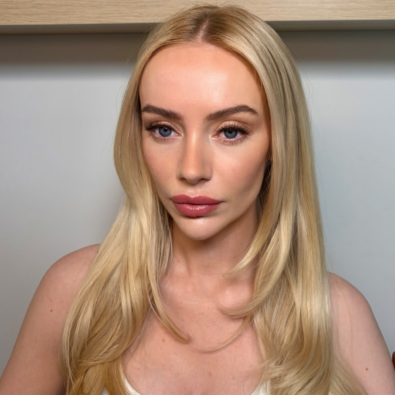 Soft Glam on the beautiful @ellieingramx 💕
Products I used are linked in my ShopMy!
@armanibeauty @milkmakeup @westmanatelier @fentybeauty @caliray @anastasiabeverlyhills @ardellbeauty @iliabeauty @kevynaucoin @hungvanngobeauty @makeupbymario @urbandecaycosmetics @refybeauty
#makeupartisttoronto #bridalmakeup #bridalmakeuptoronto #softglam #makeupartist