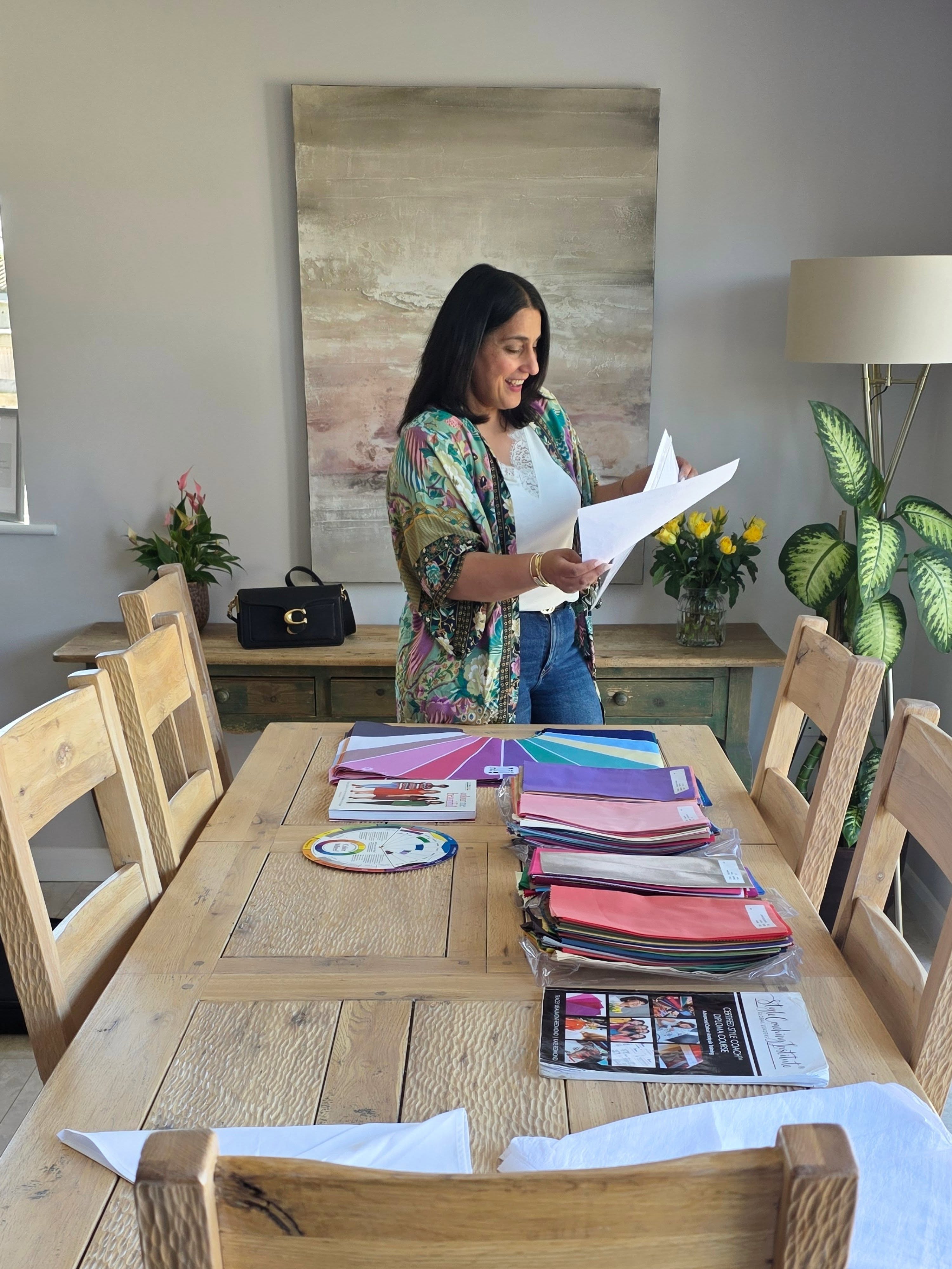Colour has such amazing power in how it can make you feel 🌈
Wearing the right colours can make you glow and look healthy, while the wrong ones can have the complete opposite effect.
On Saturday I had the pleasure of doing in person colour analysis for five lovely ladies. They were all fascinated by the whole experience, especially the draping process and seeing in real time how different colours were working for them and bringing them to life.
Swipe left for some photos and one of the ladies wjo didn't mind me sharing her photo.
If you have been thinking about discovering your colours, why not make it a fun experience with your favourite people.
🌈 Colour parties are available for groups of up to ten, so you can learn, and enjoy the experience together.
Please note i offer the 12 seasonal colour analysis system for my clients. So not only will you discover your season you will also discover your sub season.
If you would love to book this service, get in touch by email at hello@jaschana.com or visit my website to view all of my services at www.jaschana.com
#colouranalysisessex #personalstylistessex #styleover40