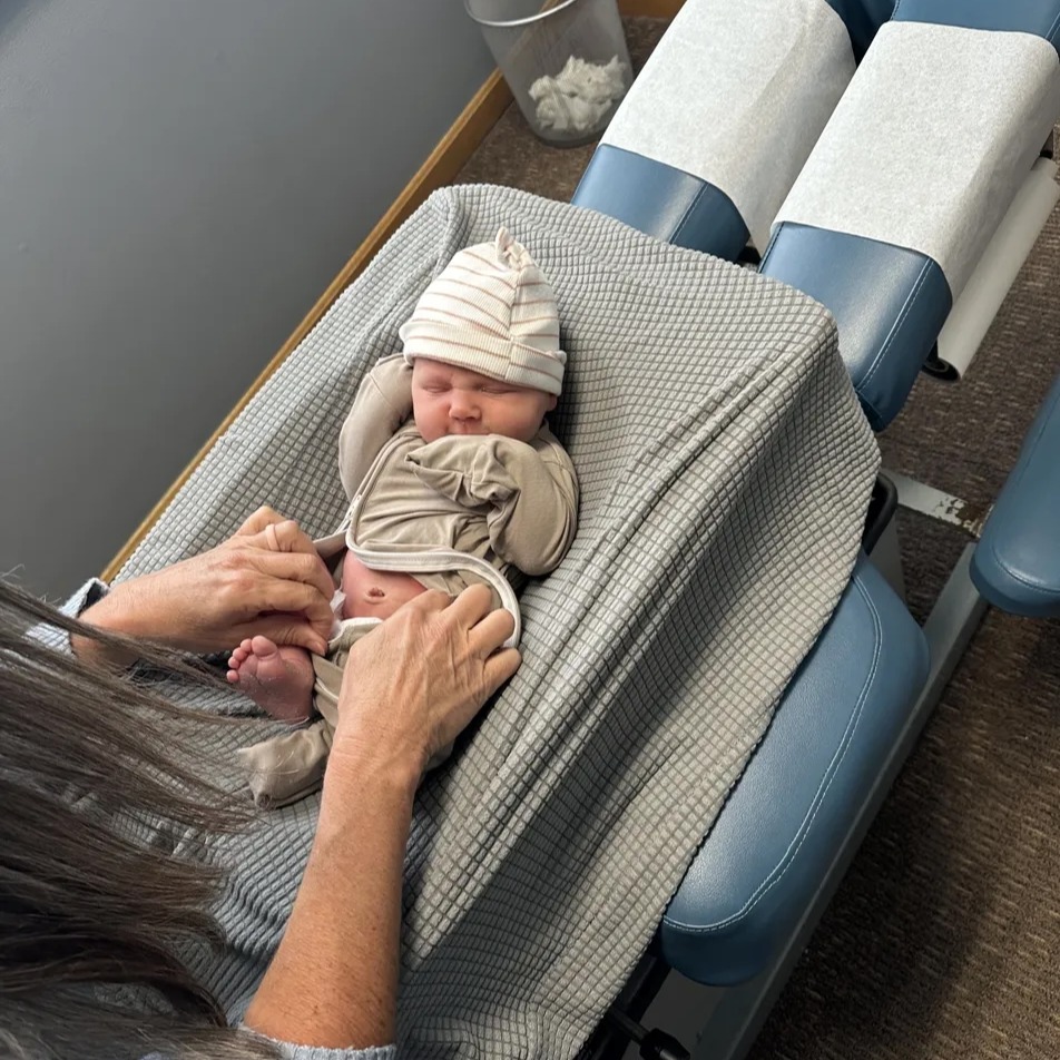 Yes, we adjust babies. 🍼
Gentle, safe, and so effective for newborns dealing with colic, sleep issues, or feeding difficulties.
This little one fell right asleep. 😴💚
#PediatricChiropractic #NewbornCare #MomLife #NewMom #CuyahogaFalls #AkronOhio #NaturalHealth