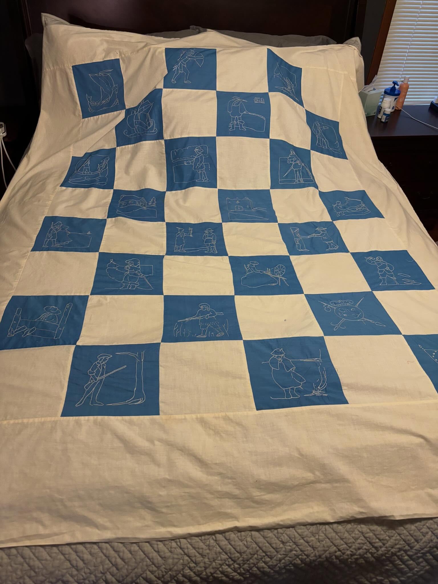 I took this unfinished quilt top to my booth at Dutch Lady Antiques today. The blue squares are embroidered with scenes from the Vikings visiting through Colonial times and on to the frontier! I’ve never seen anything like it. It’s really a unique piece! #250yearsoffreedom #usa #quilttop #vintagedecortour #junkismylife