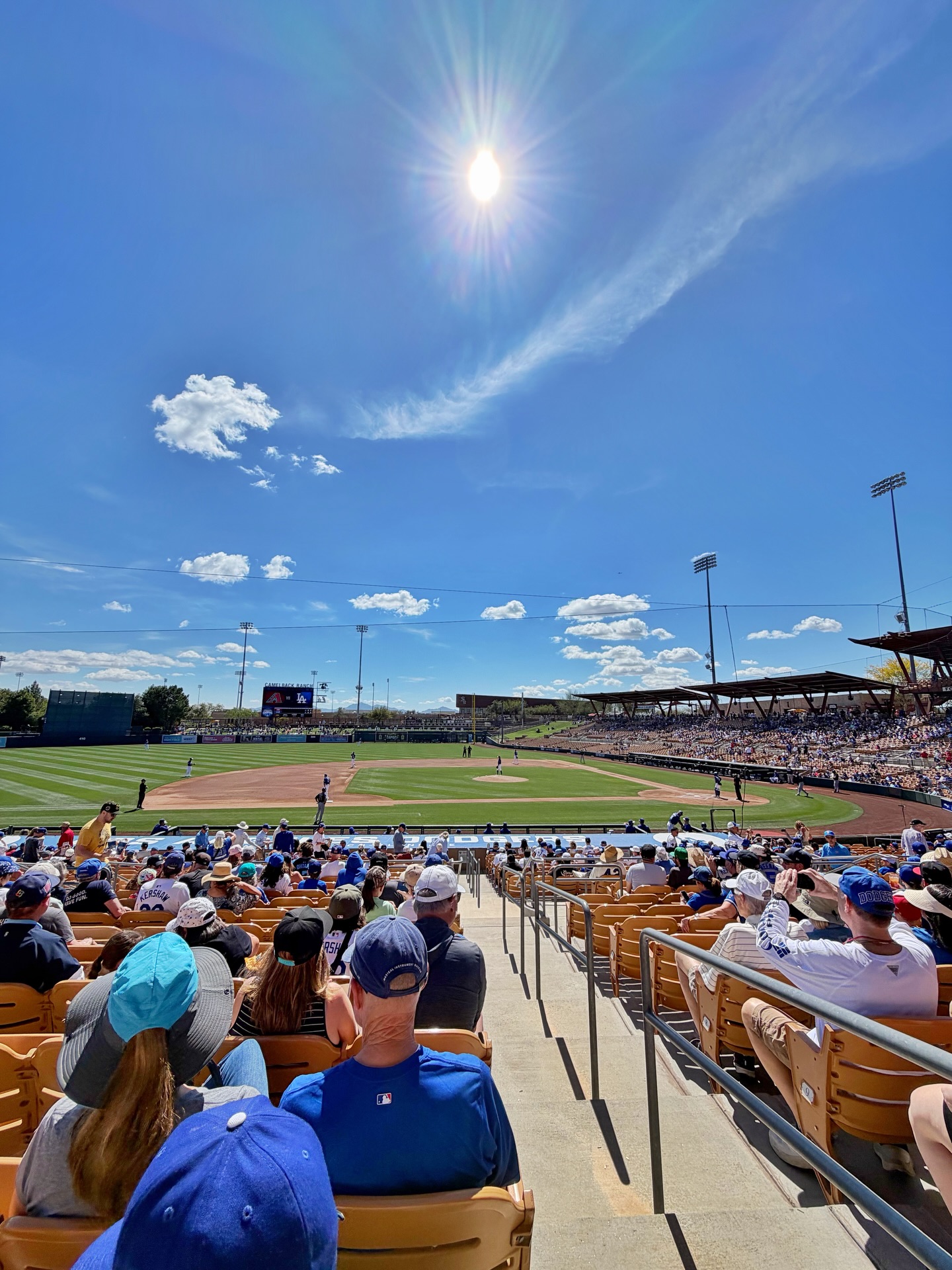 Baseball highs and desert skies 🌵
Quick little getaway to Arizona last month was the perfect recharge!