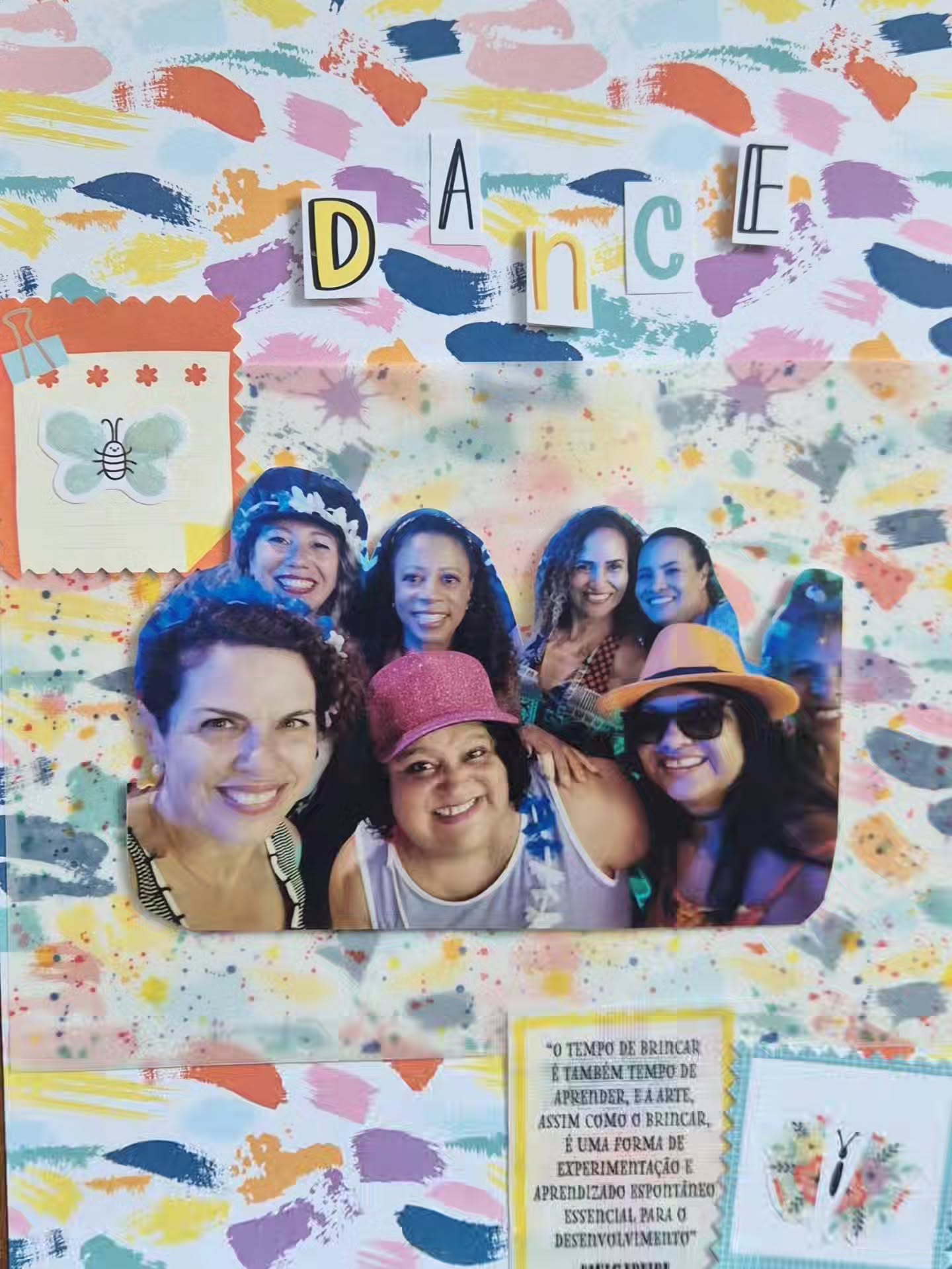 Oi pessoas lindas! Sou a Cristina Colen, de Belo Horizonte, MG. Sou psicóloga e arteterapeuta em formação.
Trabalho com scrapbooking a muito tempo, mais de 20 anos!
Eu partilhei com vocês lá no blog, minha experiência em criar com o material vibrante e inspirador que a Camila Camargo do Vidaadentro produziu.
Espero que gostem!!!!
Diversão Cura! Divirta-se!!!!
🎨☺️🫶