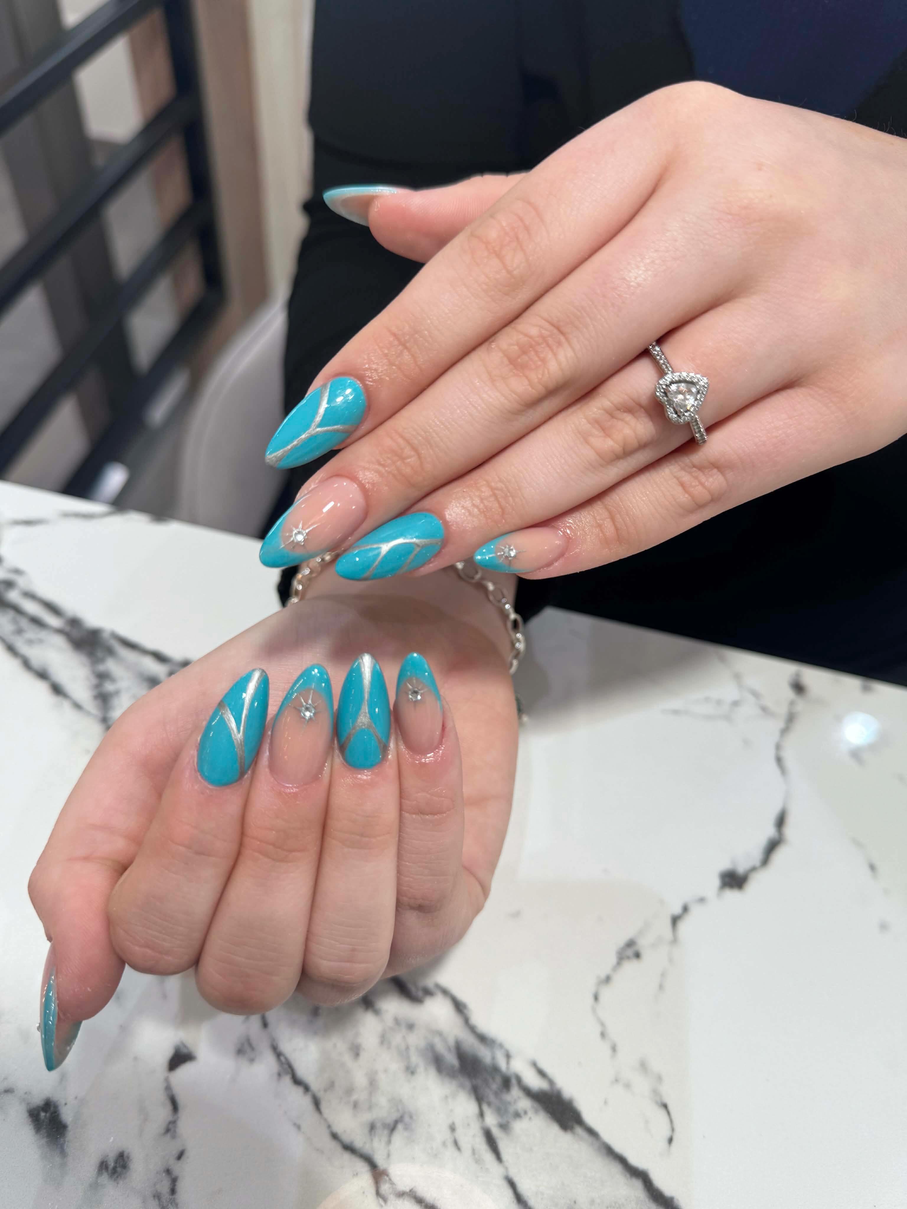 🏡 Mittelstraße 28
☎️0173 712 6934
0171 180 9999
Mo-Fr: 9-18 & Sa.9-16
Ohne Termin vereinbaren
www.luxurynailslaupheim.de
#nailart #naildesign #naillove #nailfashion #frenchnails germany🇩🇪 laupheim nailluxury