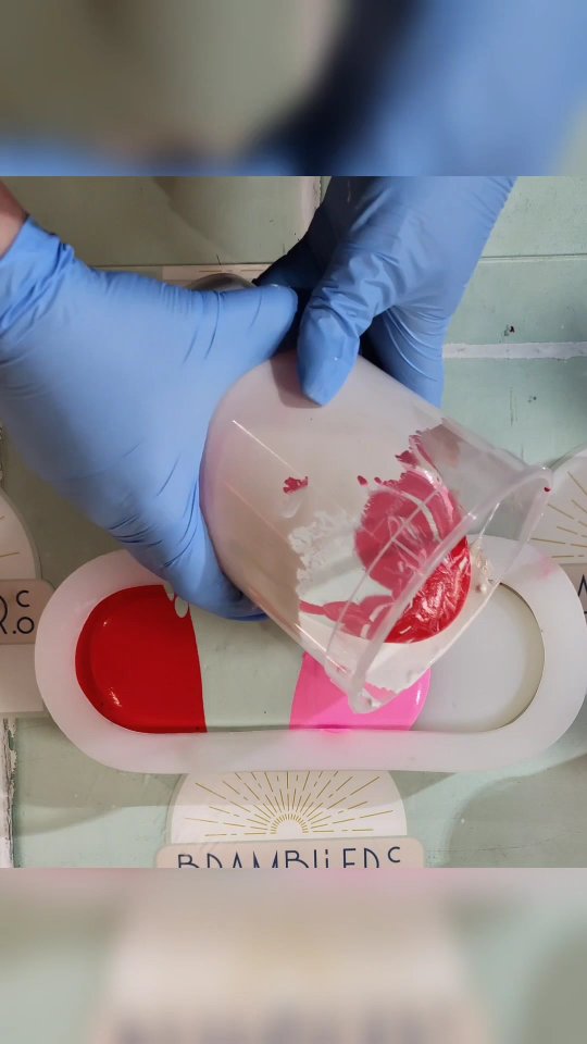 Three colours and a marble later…
raspberry paddle pop behaviour, honestly 🤣🍦 #creativeidea #bramblier #ecofriendlycrafts #ecoresin #pinkaesthetic