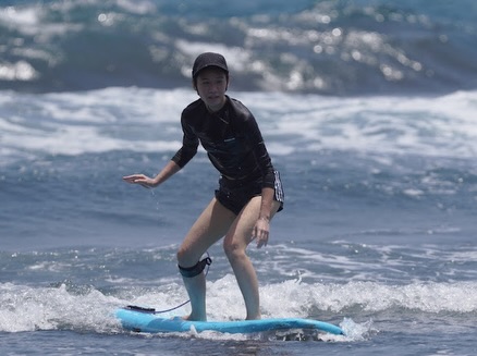 五月份,最近真的感覺夏天越來越近了❤️
🌊衝浪課程 不只是學衝浪,是學會感受大海的節奏。
當第一道浪朝你奔來,心跳加速、呼吸放慢。
那一刻,你會明白,這不只是運動,而是一種自由。
無論你是從未碰過板的新手,還是想進階技巧的浪人,
我們的專業教練將帶你從基礎起乘、平衡控制,到浪況判讀,
一步一步,帶你站上屬於你的那道浪。
🌅 在陽光與海浪之間,找回最純粹的自己。
現在,就讓第一道浪,改變你。
衝浪課程,熱烈預訂中
請洽小編❤️
👉 名額有限,立即預約你的浪人之旅!