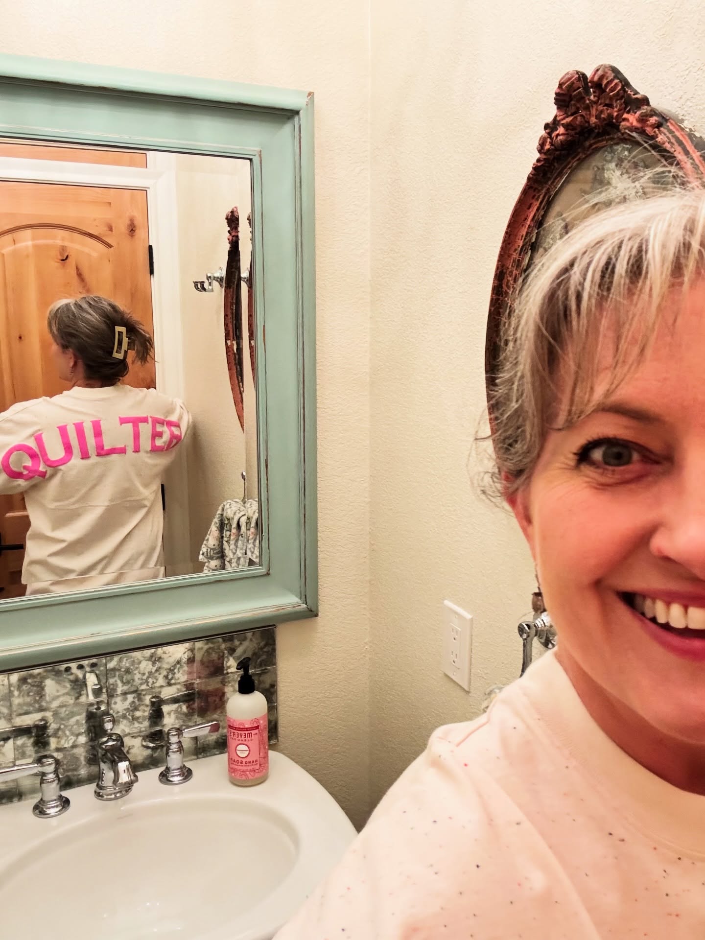 Hi Friends! It’s chilly enough in Texas that I get to wear my new QUILTER shirt today! #happyquiltypeople Thanks to @loveringquiltco for the great shirt!