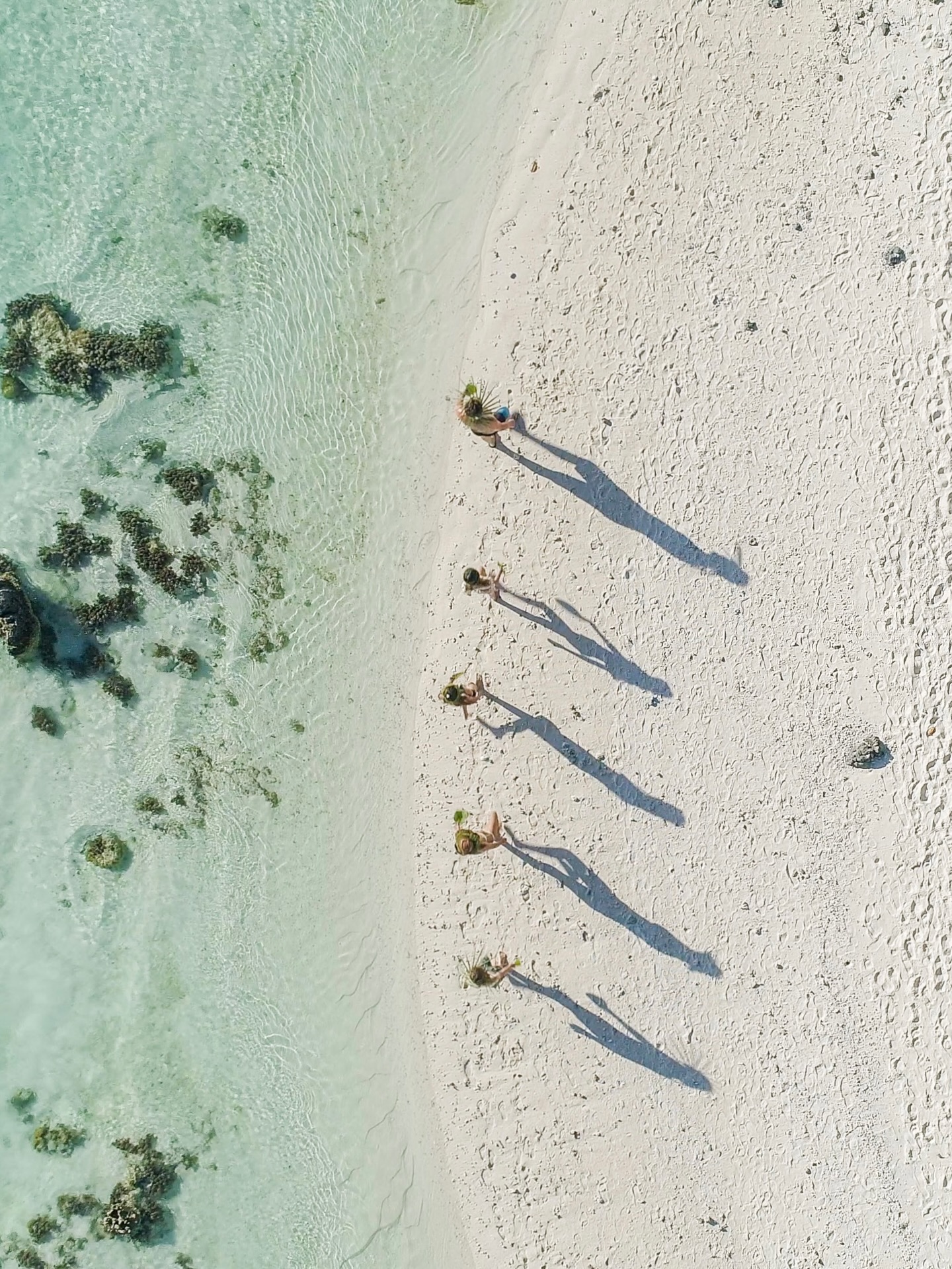La Polinesia Francesa es un sueño para las familias: un lugar donde el tiempo se detiene y lo esencial se vive juntos. Aquí, cada descubrimiento se convierte en un recuerdo que acompaña toda la vida.
.
In French Polynesia, families discover a true dream destination, not for the scenery alone, but for what they share together. A place of exploration, reconnection, and timeless memories
📷 @tahititourisme @tahitiflyshoot
#MoemoeaTravel #PolinesiaFrancesa #FrenchPolynesia #FamilyParadise #LuxuryFamilyTravel ExclusiveEscape LoveTahiti