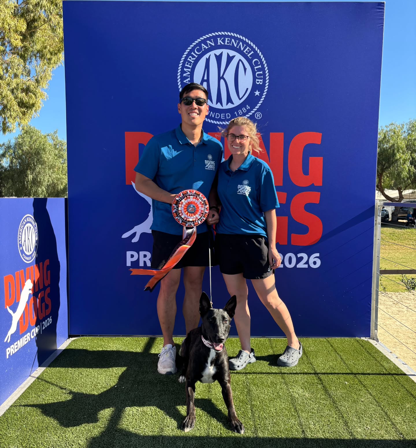 Hope you guys got to watch the dogs fly tonight!
Thank you @northamericadivingdogs & @americankennelclub for hosting such a great event! It was so fun to watch it all over again ๐
Congrats to Sam & Fizzy!
#akcdivingdogspremiercup #dockdiving