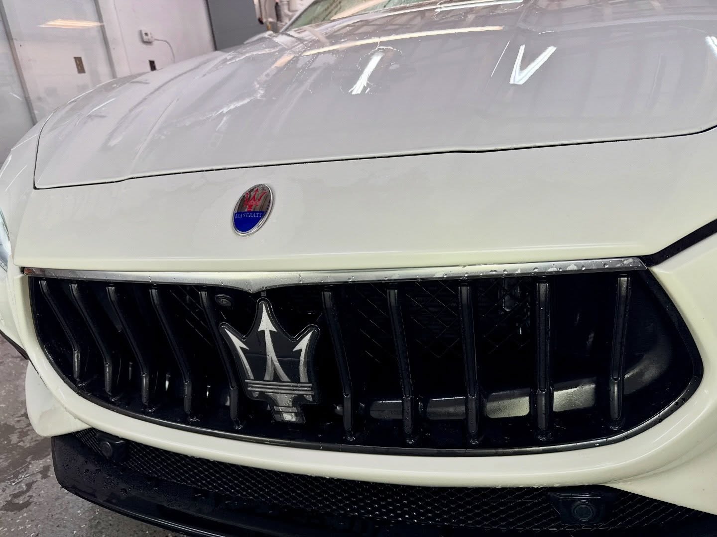 This Maserati just came in for the protection it deserves 👇
✔️ Full Front Paint Protection Film
✔️ Rocker Panel Coverage
✔️ Windshield Protection Film
From rock chips to road debris, this setup keeps the most vulnerable areas protected…especially with construction season☀️🚧
Our PPF acts like invisible armor, shielding:
☑️ Rock chips
☑️ Scratches & swirl marks
☑️ Bug acids & road grime
☑️ UV damage & fading
And with windshield protection film, you’re adding an extra layer against cracks and costly replacements 👀
📍 Bridgeport, WV
📞 304-710-0380
🌐 www.shade9tint.com
🏆 Llumar SelectPro Dealer
⭐️⭐️⭐️⭐️⭐️ 300+ Google Reviews
#PaintProtectionFilm #PPF #Maserati #ClearBra #CarProtection