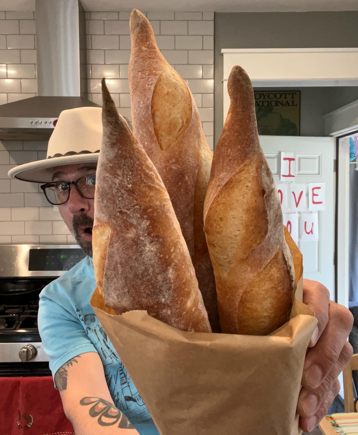 I love my job. Creating in the kitchen is more than a feeling; it’s also about having fun while you create your art.
-Bake It Easy