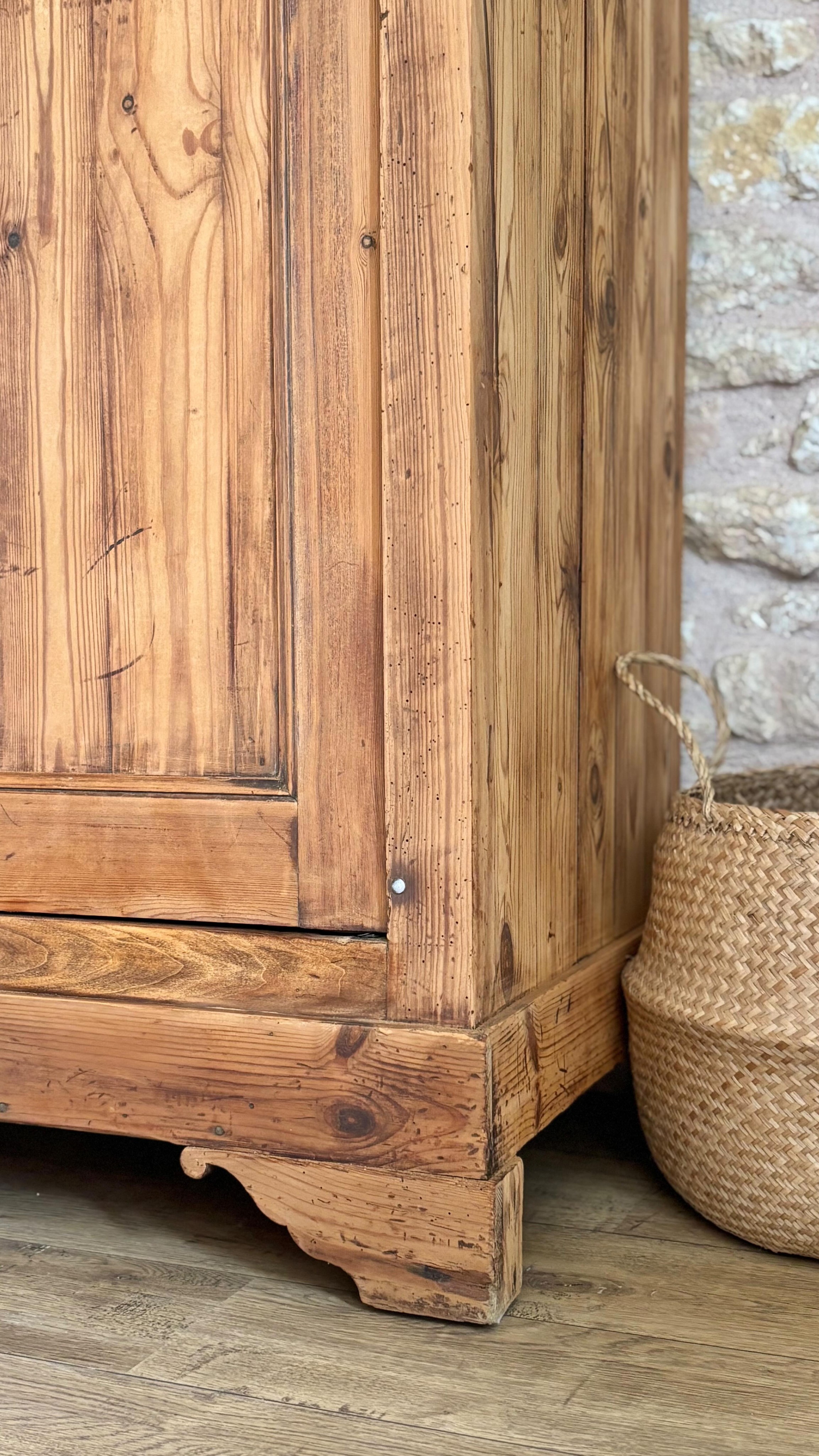 Marge est dispo 🤎
Longueur: 114cm
Profondeur : 55,5cm
Hauteur: 198,5cm
🏷️650€
📦 Retrait au showroom « Chez Louisette » gratuit au 326 AVENUE DE PARIS 79000 Niort sur les horaires d’ouvertures (lundi et vendredi de 12h00 à 18h30 et le samedi de 10h00 à 18h30). Merci de nous indiquer la date et l’heure du retrait et de vous organiser concernant la manutention.