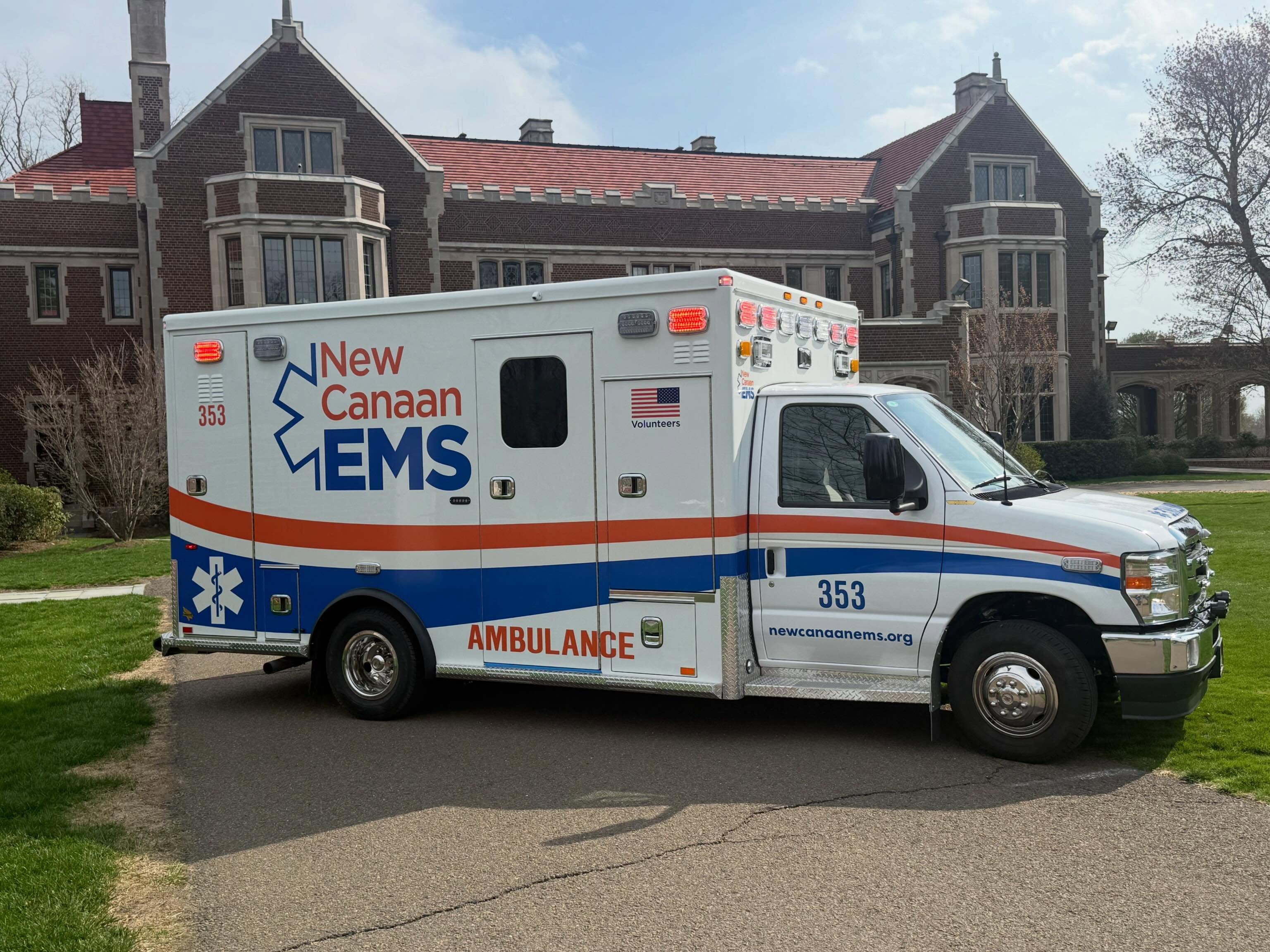 New Canaan EMS put our new ambulance in service last night! Look for the new 353 on the road! #ems #newcanaan #ambulance