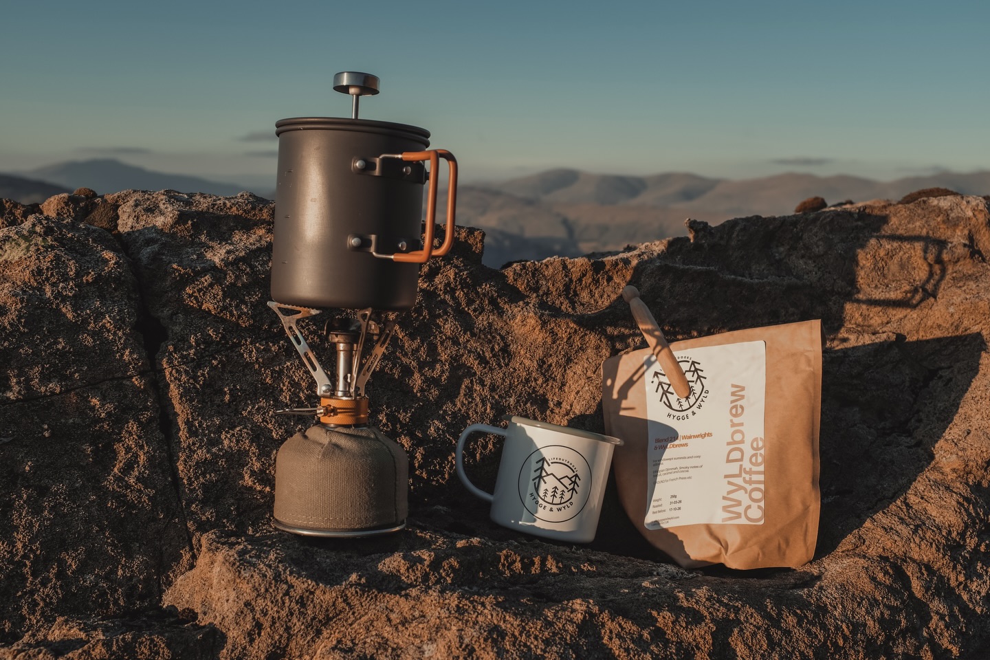 Wainwrights and Wildbrews with Scout | There’s nothing I love more than waking up under canvas and watching the sun slowly rise with a cosy cup of Hygge&Wyld WyLDbrew coffee.
The ‘214 | Wainwrights and Wildbrews’ blend has the most hyggelig notes of smoky biscuit and cocoa with a caramel smooth finish.
Try it yourself, and feel yourself whisked to summits and sunrises ..
.
#lakedistrict #wainwrights #coffee #wildcamping #wainwrightbagging