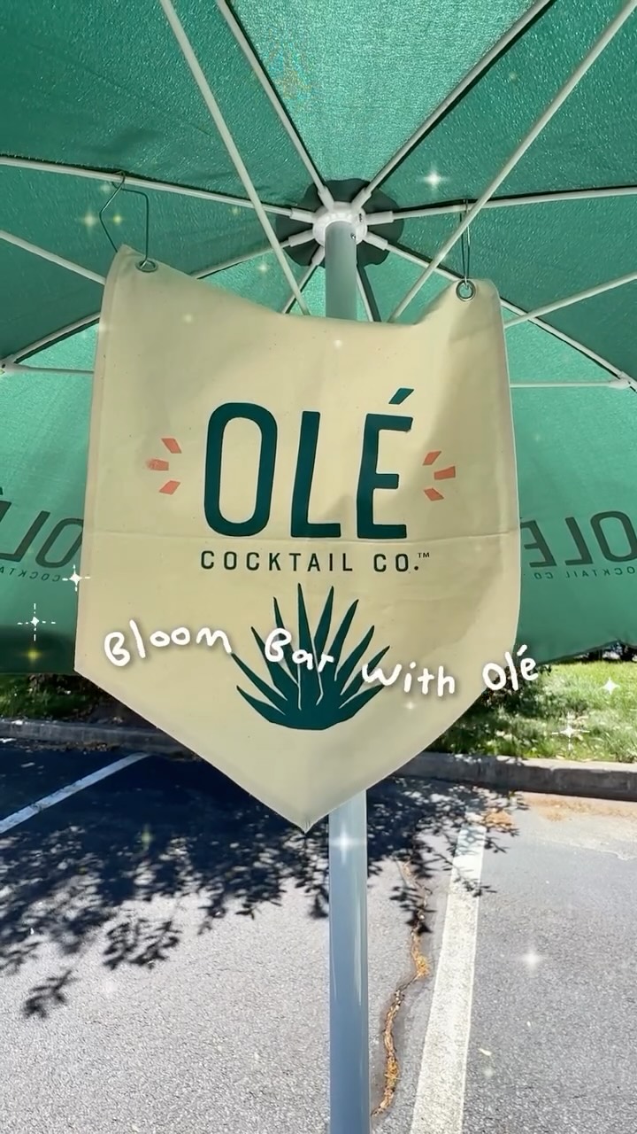 Next stop โ Wine Works Marlton ๐ธ
Weโre back with another Bloom Bar experience this Saturday, May 2 from 3โ5PM:
๐ Build your own bouquet
๐น Sip Oleโ Cocktails: Paloma, Strawberry Margarita, Margarita & Chili Mango
Two stops. One perfect spring weekend ๐ท
