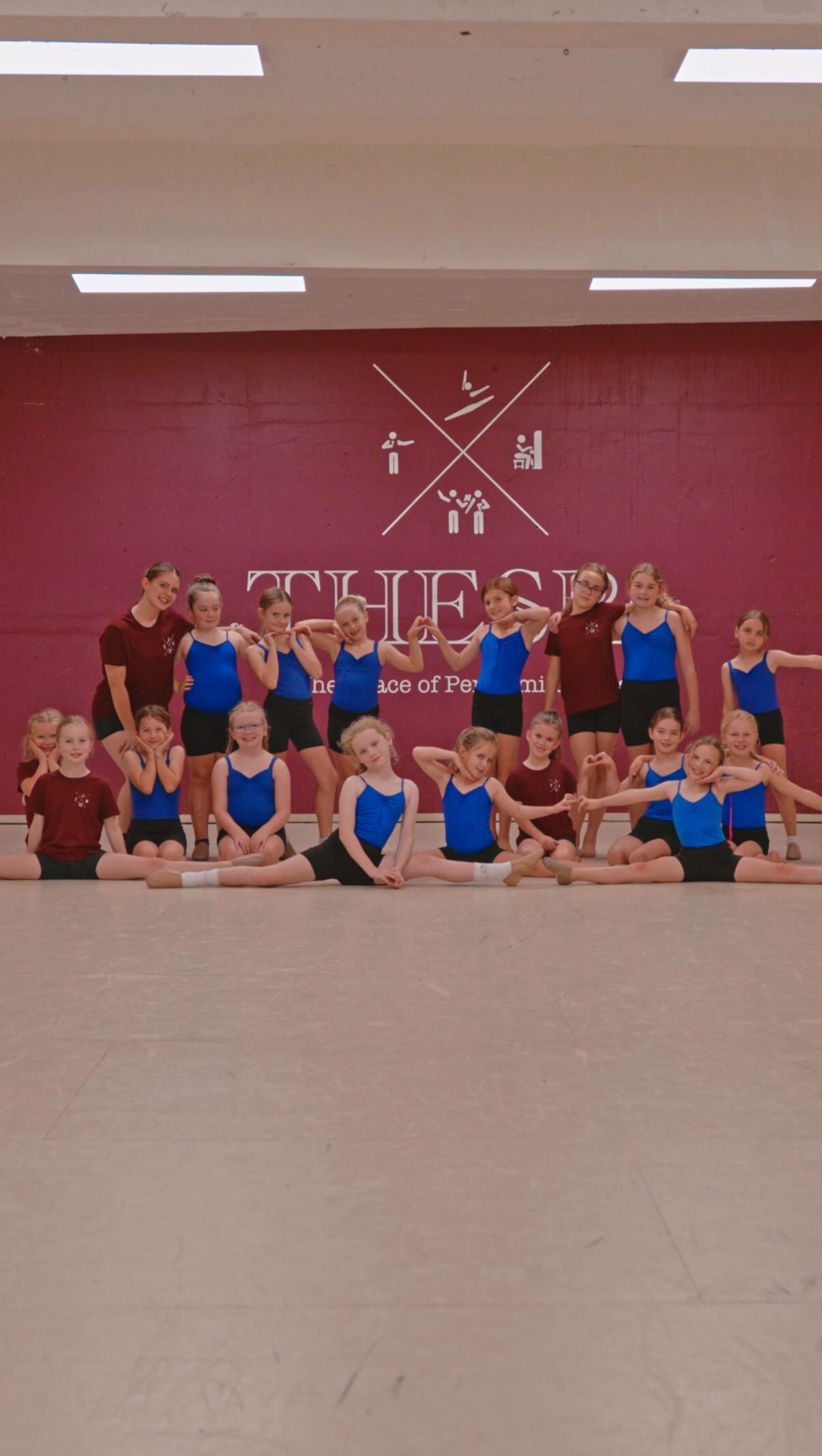 ✨ JUNIOR COMPANY ✨