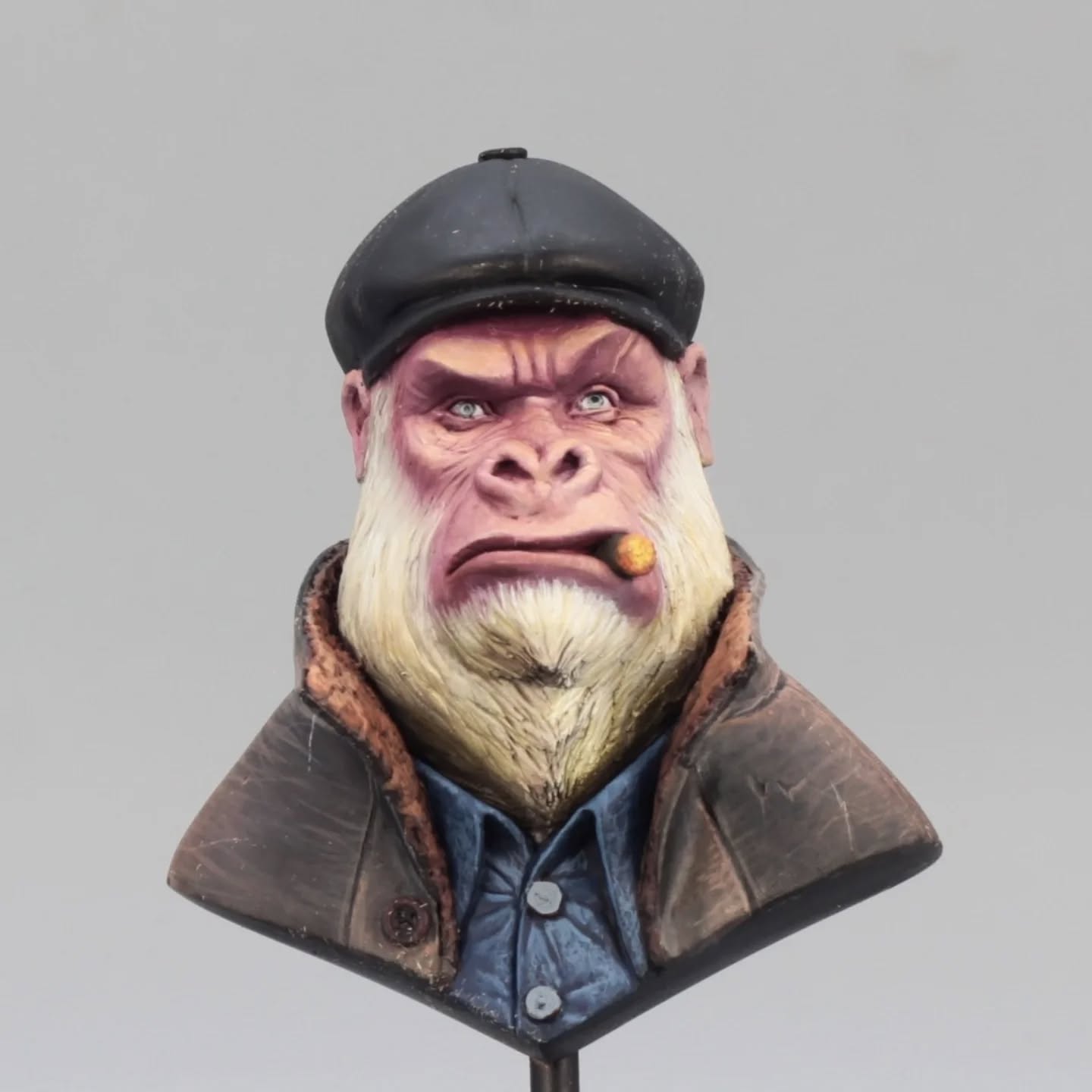 Petit WIP sur un buste de
@martin.lavat !
Il a déjà une bonne bouille ahah !
Tests de texture sur le cuir a finaliser.
#paintingbust #miniaturewip #MiniaturePainting
#handsculpted #gorilla