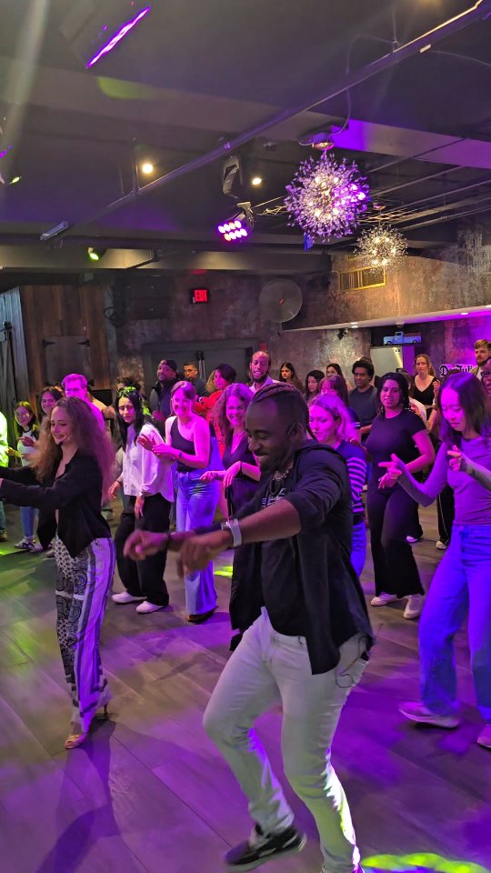 ARE YOU NEW TO BACHATA? This is your sign to start dancingβBeginner-friendly Bachata Lessons followed by social dancing on Wednesday at 9pm (no partner needed) 18+ event. Come as you are! #boston #salsa #bachata #cambridge #fun