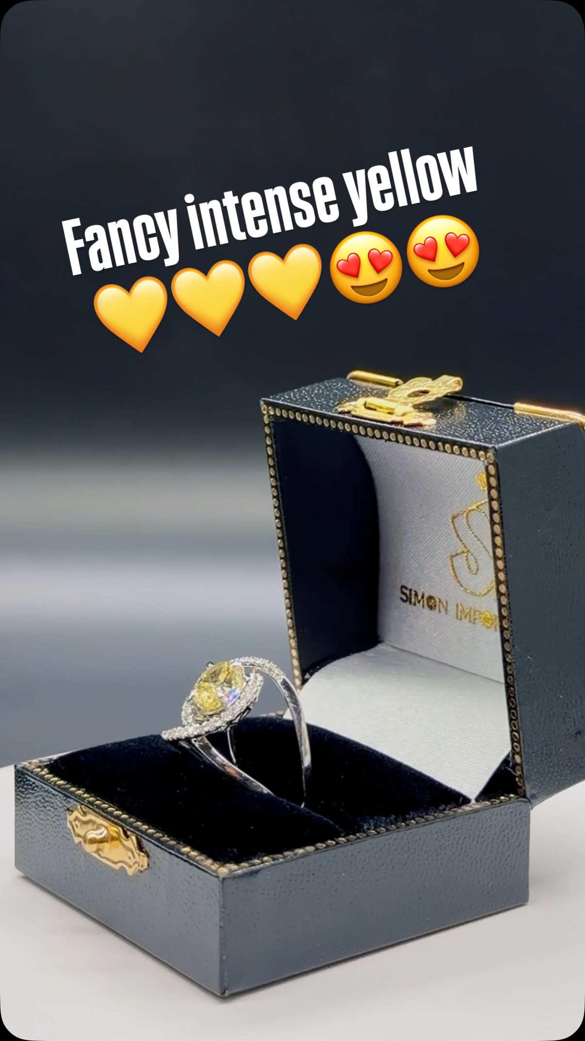 Not just yellow — fancy intense yellow💛
2.02ct oval cut fancy intense yellow natural diamond set in custom made diamond mount😍
💛💎Friday Rocks💎💛
#simonimports #fridayrocks #yellowdiamond
#fancycolordiamond #diamondring