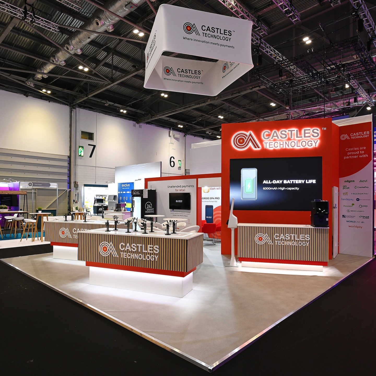 @retail.technology.show 2026 is well and truly wrapped up and all that's left to do is share some shots of the final builds straight from the halls of @excellondon ! 📸
Once again, slatwalls and @acupanel are here to stay; still massively popular among exhibitors for dressing feature areas, it's a relatively simple alternative to paint or laminate which really lends itself to providing a bit of depth and interest to walls and counter faces.
Paired with LED and high quality halo lit brand logos, this aesthetic conveys a premium & professional looking bespoke finish, reflective of the elevated status associated with household brands like @castles.technology and in keeping with modern corporate environments.
#acupanel #design #rts #retailtechnologyshow #logo #slatwall #exhibition #event