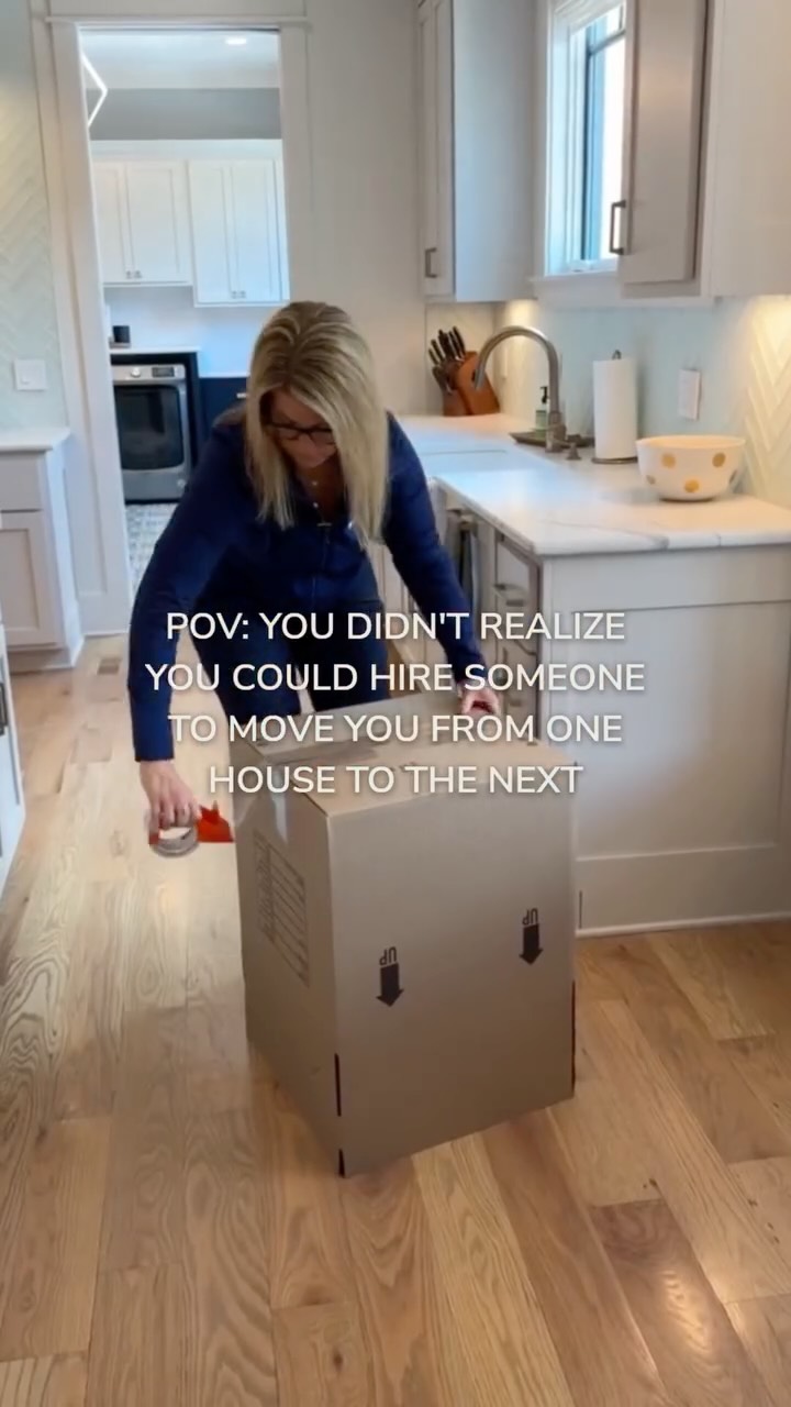 Moving is a lot of heavy lifting—literally and mentally! 🧠📦 Let us handle the heavy lifting and logistical headaches of your big transition. We’re here to make your move seamless and protect your investment every step of the way. ✨
🗓️ Ready for a frictionless move? DM us or click the link in our bio to book your consultation!
#FranklinHomeOrganizing #FranklinTn #FranklinTennessee #FranklinHomes #HomeOrganizing