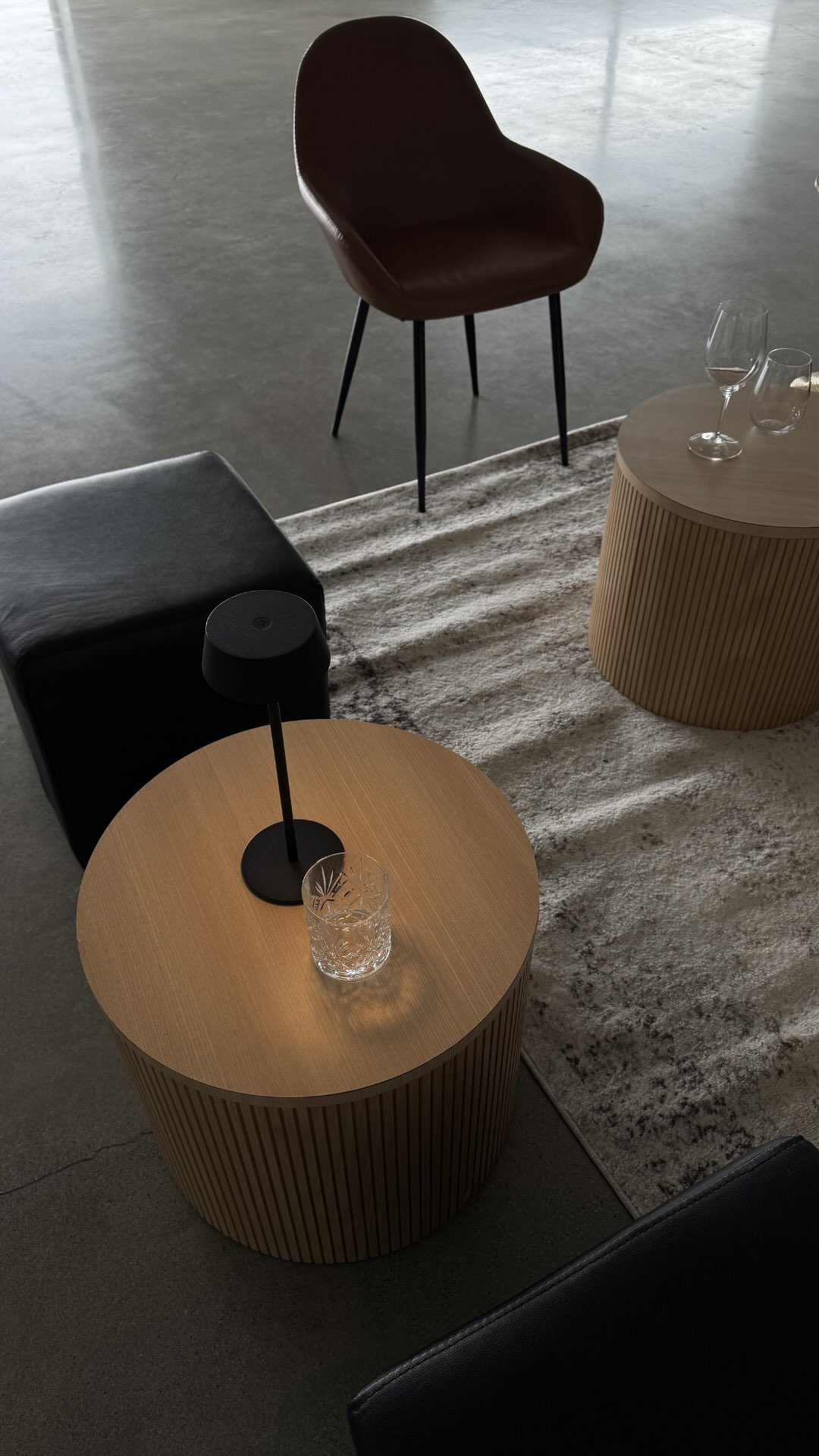 3 ways to style a lounge setup ✨
Each layout creates a different feeling: from soft and inviting, to minimal and modern, to warm and textured.
It’s not about adding more, but choosing what best fits the energy of your event! 🙌
Save this for inspiration when planning your next setup. 💫
#eventstyling #eventdesign #loungefurniture #eventdecor #eventrentals
lounge setup ideas, event lounge styling, wedding lounge setup, party lounge ideas, event seating setup, modern event styling, luxury event decor, minimalist event design, winnipeg event rentals, manitoba event styling, collective event rentals, winnipeg party rentals, manitoba party essentials, winnipeg furniture rentals, manitoba rentals for events