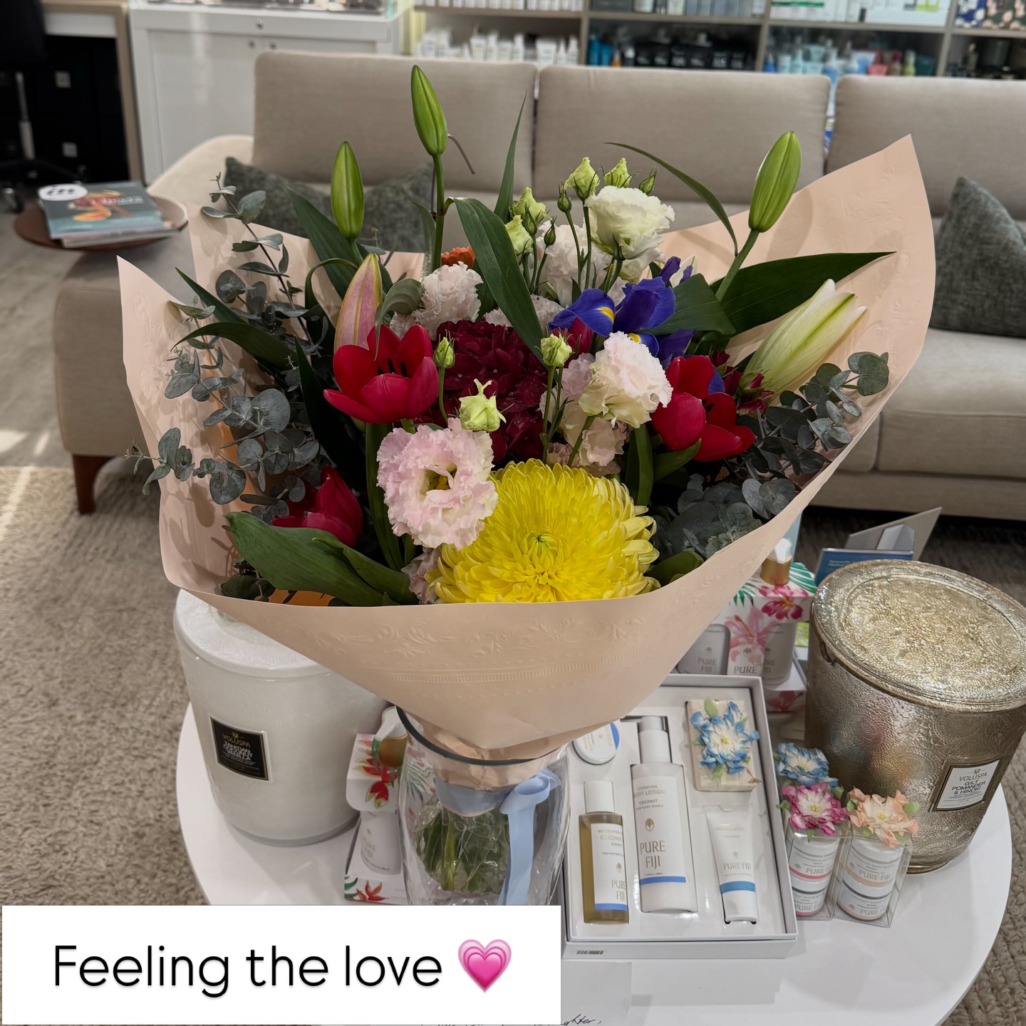 Feeling so loved today 💐
Thank you to my beautiful Mum and Dad for the most gorgeous flowers all the way from Wollongong… and for always reminding me how much I’m loved.
Happy Mother’s Day 🤍
Love you both so much , I am so eternally grateful for your love and to have you both 💗💗💗
#HappyMothersDay #GratefulHeart #FamilyLove #Wollongong #Shellharbour AboutFacesNoosa SoLoved