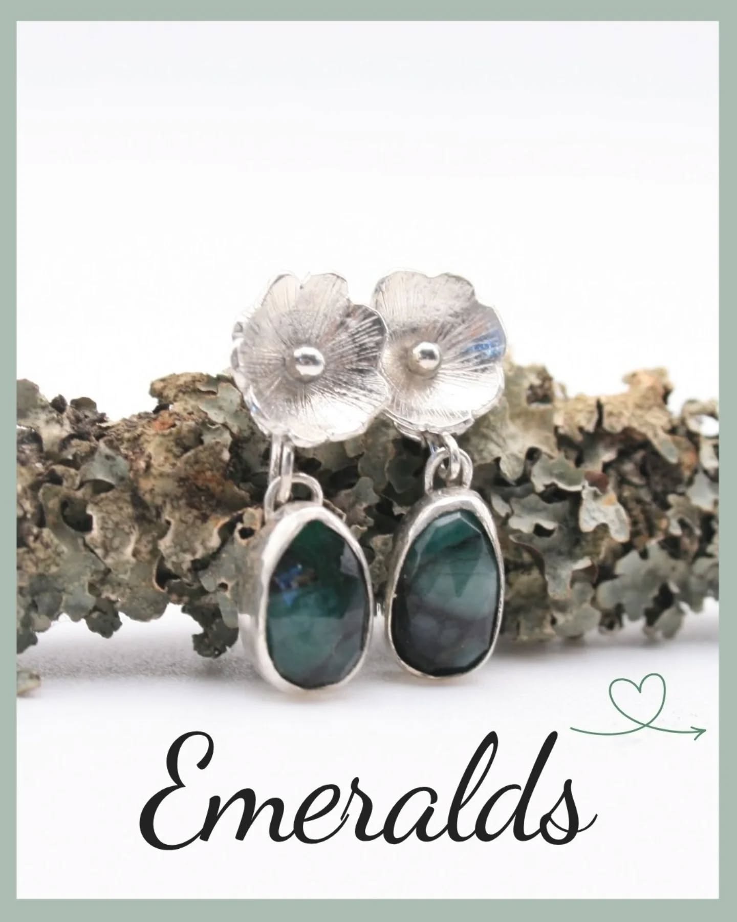 💚 Emeralds are the birthstone for a May birthday.💚
These emerald earrings use irregular slices of emeralds which have lovely dark swirls through the green. They're beautiful stones which I've set in sterling silver and they hang below textured silver flowers.
💚 💚 💚