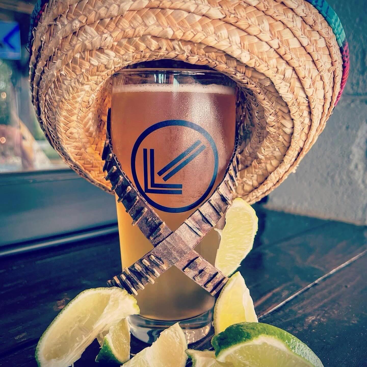 🍈it’s Back and just in time for Cinco de Mayo!!…Ultimo Hombre, Mexican Lager with Lime🍈
4.9%ABV, 10 IBUS. This Mexican Lager was brewed to be crisp and refreshing, infused with the bright flavor of fresh lime zest. Built on a base of pale malt and pilsner with flaked maize, Vienna, and a whisper of acidulated malt. Dare to be the last man standing with this all-day quencher!
.
.
.
#drinklower #lowerleftbrewingco #charlottecraftbeer #cltcraftbeer #drinkcltbeer ncbeer craftbeer drinknc drinkncbeer findyourplaceDrinkLocalCLT SupportSmallBreweries cibabrewed cltbrewed cltbeer
.