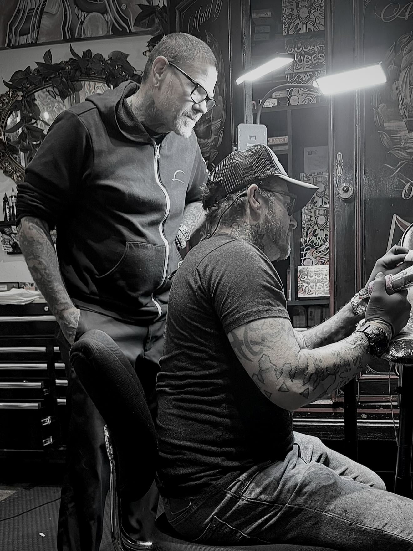 Twenty years.
It’s hard to even put into words how surreal it feels to see my teacher @jamie_schene and @larabbitschene standing in my shop after all this time. Somebody whose work I admired for years, somebody who helped shape the way I look at tattooing, now here with me in my own space — it’s a feeling I don’t take lightly.
There’s a lot of history in moments like this. A lot of respect. A lot of gratitude.
Having him here was a real honor, and a reminder of where this path started for me and how much the people we look up to can mean in our lives. I’ve always admired his work, but even more than that, I admire the man himself.
Some moments just hit different. This was one of them.
