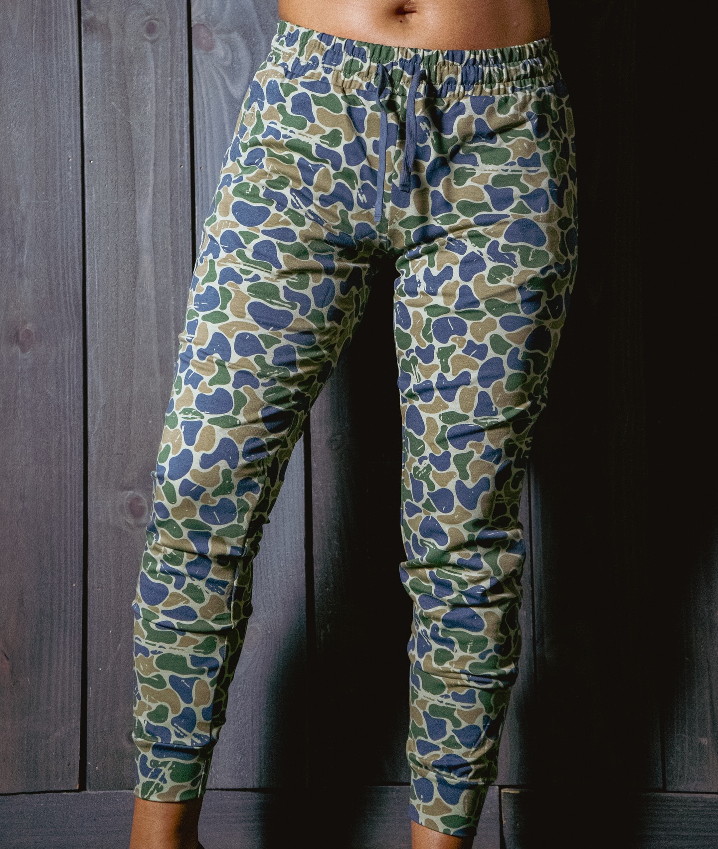 Our Backwoods Camo Joggers bring that laid-back outdoors feel with an everyday fit.
Grab a pair at the link in bio👆🏽
#FieldstoneOutdoors #BackwoodsCamo #OutdoorStyle #SouthernOutdoors #camofit