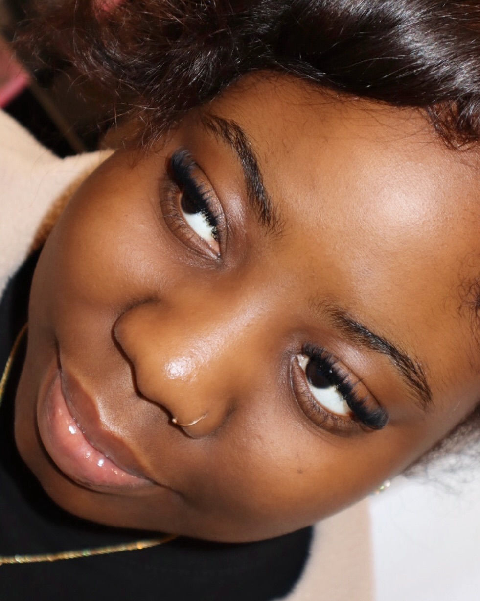wispy, fluffy, & lightweight ✨
the kind of lashes that look good from every angle 📸🤭
we mixed lengths from 13mm to 8mm in a C curl for the perfect balance of length, drama, & texture 🤍
you can book with me by visiting the link in my bio & clicking “book now”, or send me a DM @finesselashandbeauty 💌
📍 located in Oshawa ON.
#oshawalashes #whitbylashes #durhamregion #lashextensions #wispylashes