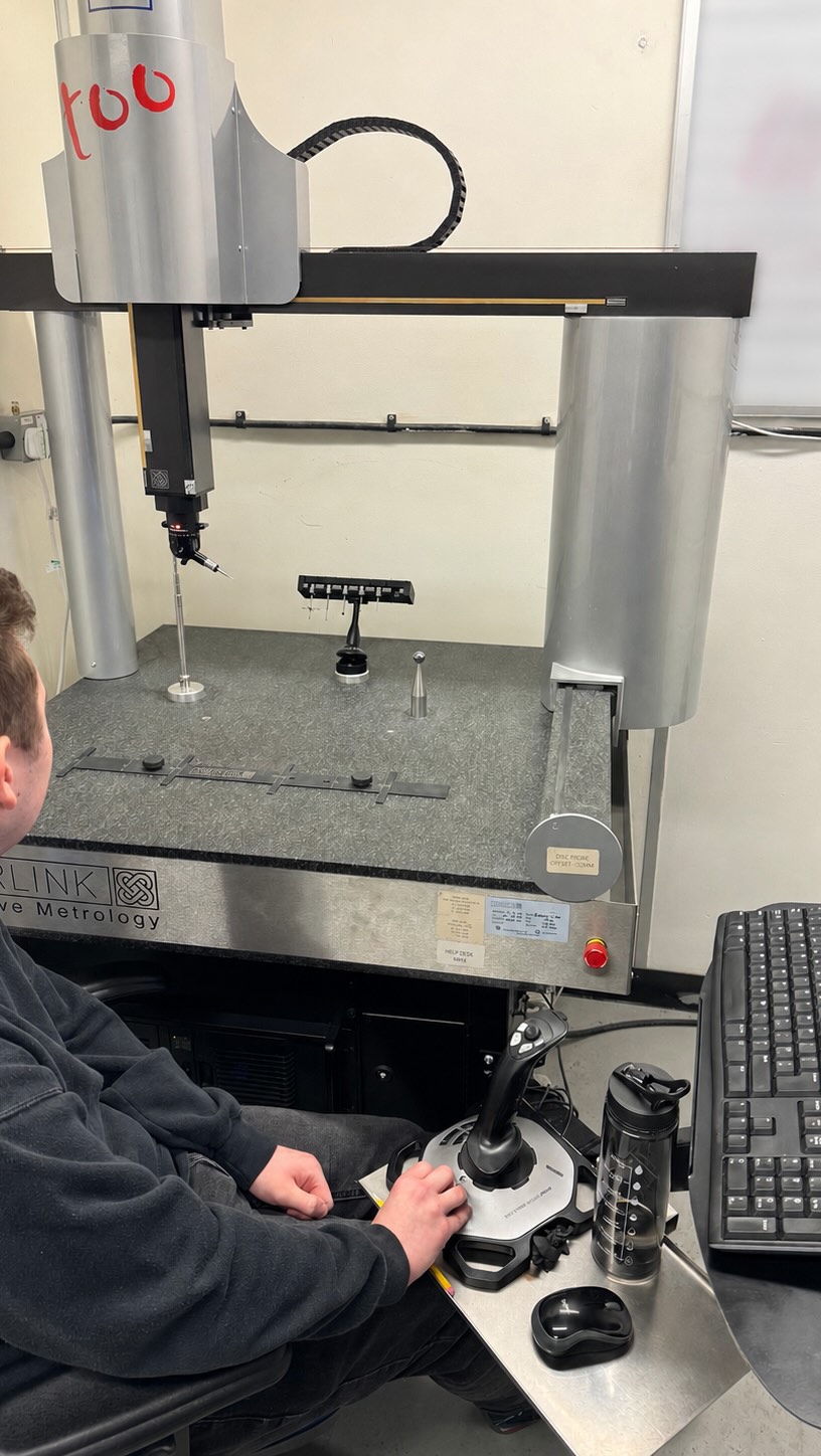 Behind every precision part is a commitment to quality 🔍
Today we’re recalibrating our CNC CMM machine to ensure every measurement stays accurate and every component meets exact specifications 🕵️♂️
#qualityinspection #metrology #precisionmanufacturing #engineering #inspection