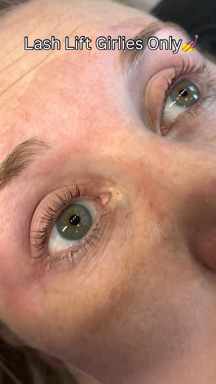 Stop scrolling if you are a lash lift girlie ❤️😍. Check out this before & after lash lift & tint😍🩷.
💻www.lclashandbrowbar.com
📲678-260-4491
#lclashandbrowbar #lash #atlantabrows #roswelllashes #atllash