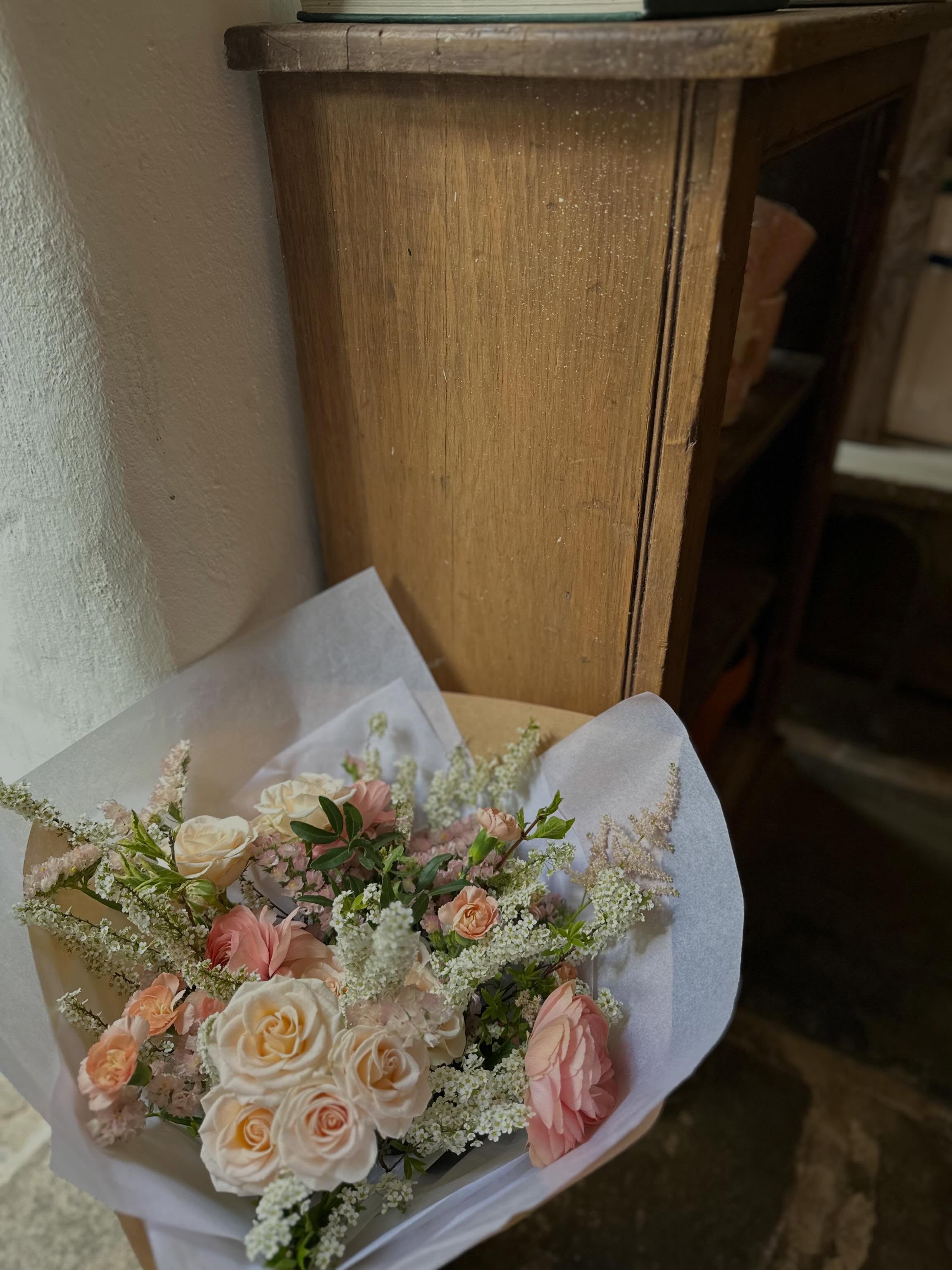 ✨Just engaged? Congratulations! ✨
Now booking 2027 weddings, with a limited number of 2026 dates still available!
If you’re in the planning stage, I’d love to hear your ideas and help bring your vision to life.