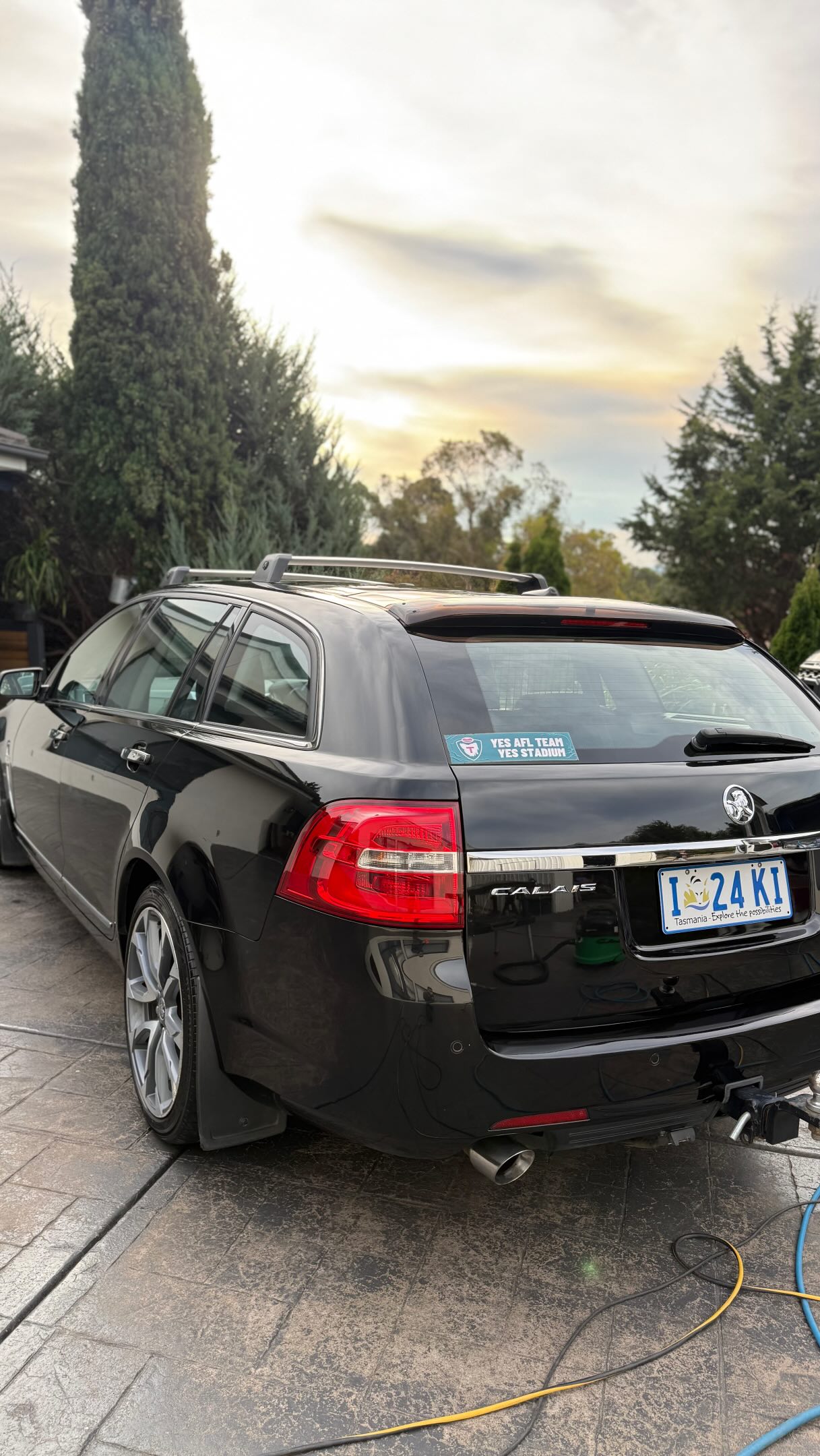 Commodore SV6 received our Full Detail in preparation for a sale. The scope of work consists of:
- Engine bay clean
- Interior Detail & leather rejuvenation
- Exterior decontamination wash & claybar
- Single stage paint correction
- Protected with spray sealants
#mobiledetailing #hobart #tasmania #tradielife
For enquiries:
📞 0467804054
📧 kevin@hansdetailing.com.au