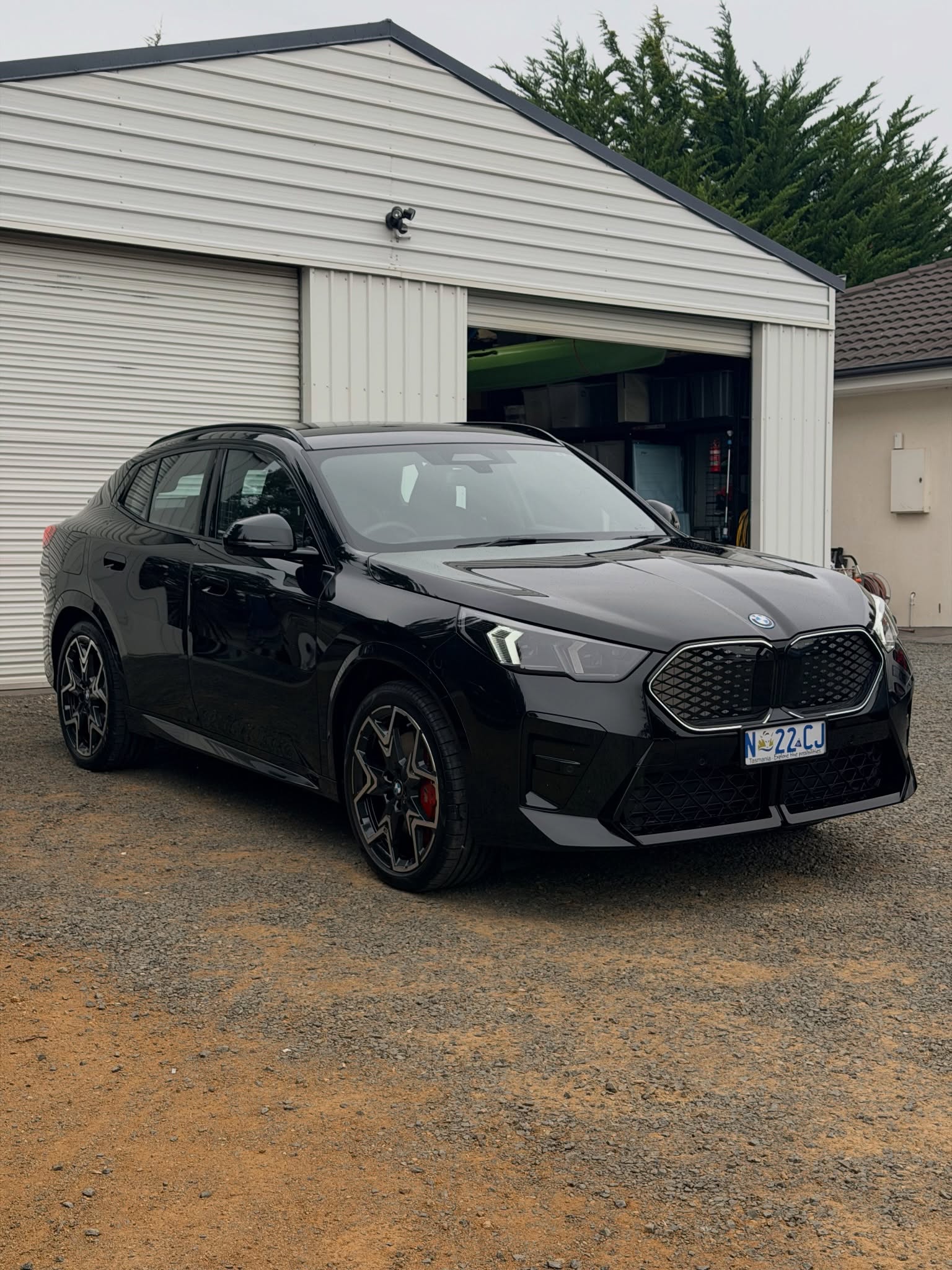 We previously worked on a customer’s Triumph bike and had the privilege of protecting their brand new BMW IX2. Ceramic coating helps with
- UV & Chemical Resistance
- Enhanced gloss, saturation and hydrophobics
- Ease of maintenance and cleaning
- Resale value
Who doesn’t love improved aesthetics?
Reach out to us for a quote:
📞 0467804054
📧 kevin@hansdetailing.com.au